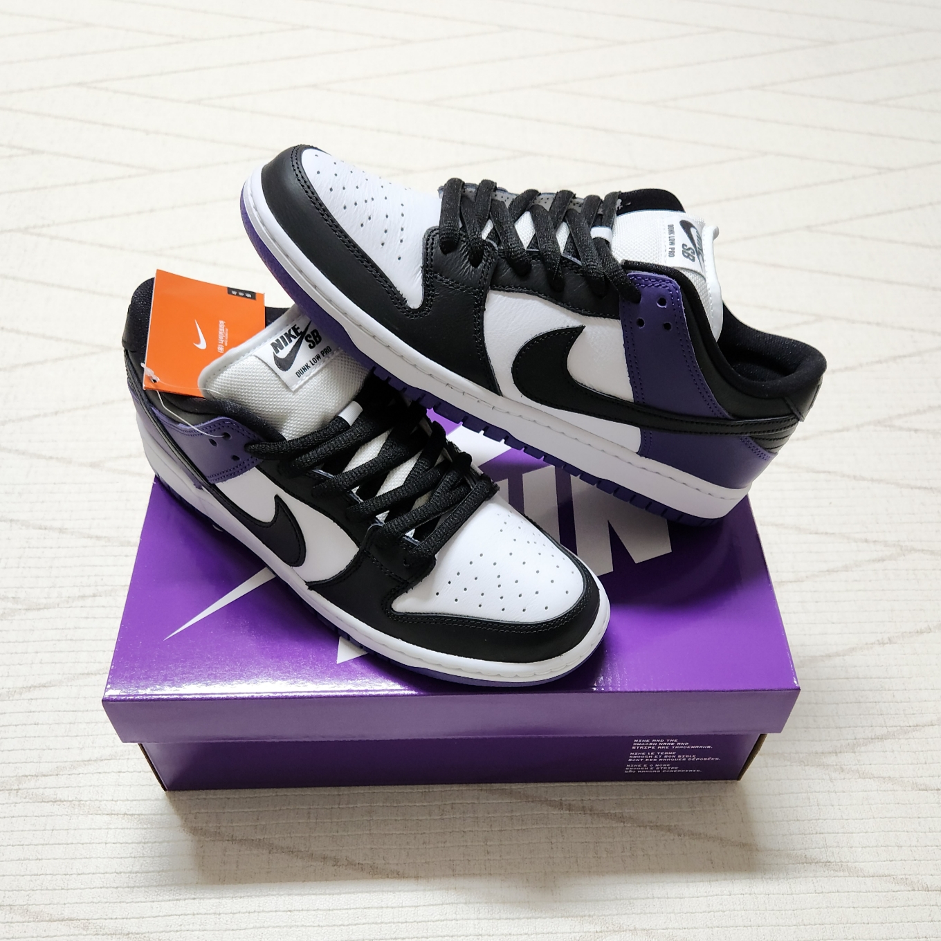 Nike SB Dunk Low Pro Court Purple, [KREAM 단독] ADSB Andersson Bell Patchwork Wave Tuck Wide Leg Jeans Indigo 착용 스타일 - 3