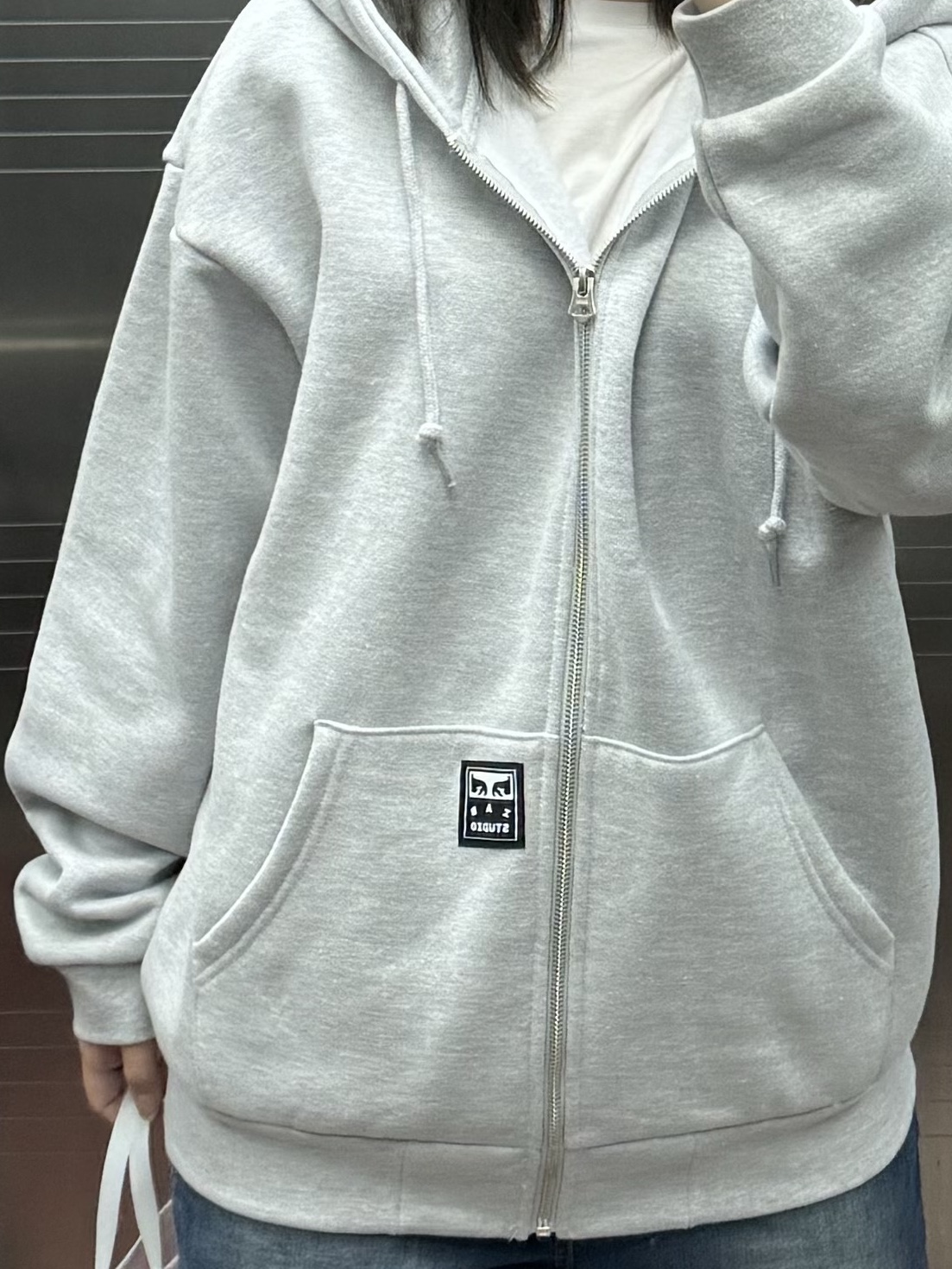 IAB Studio x Obey Icon Extra Heavy Zip Hoodie Grey Heather 착용 스타일 - 2