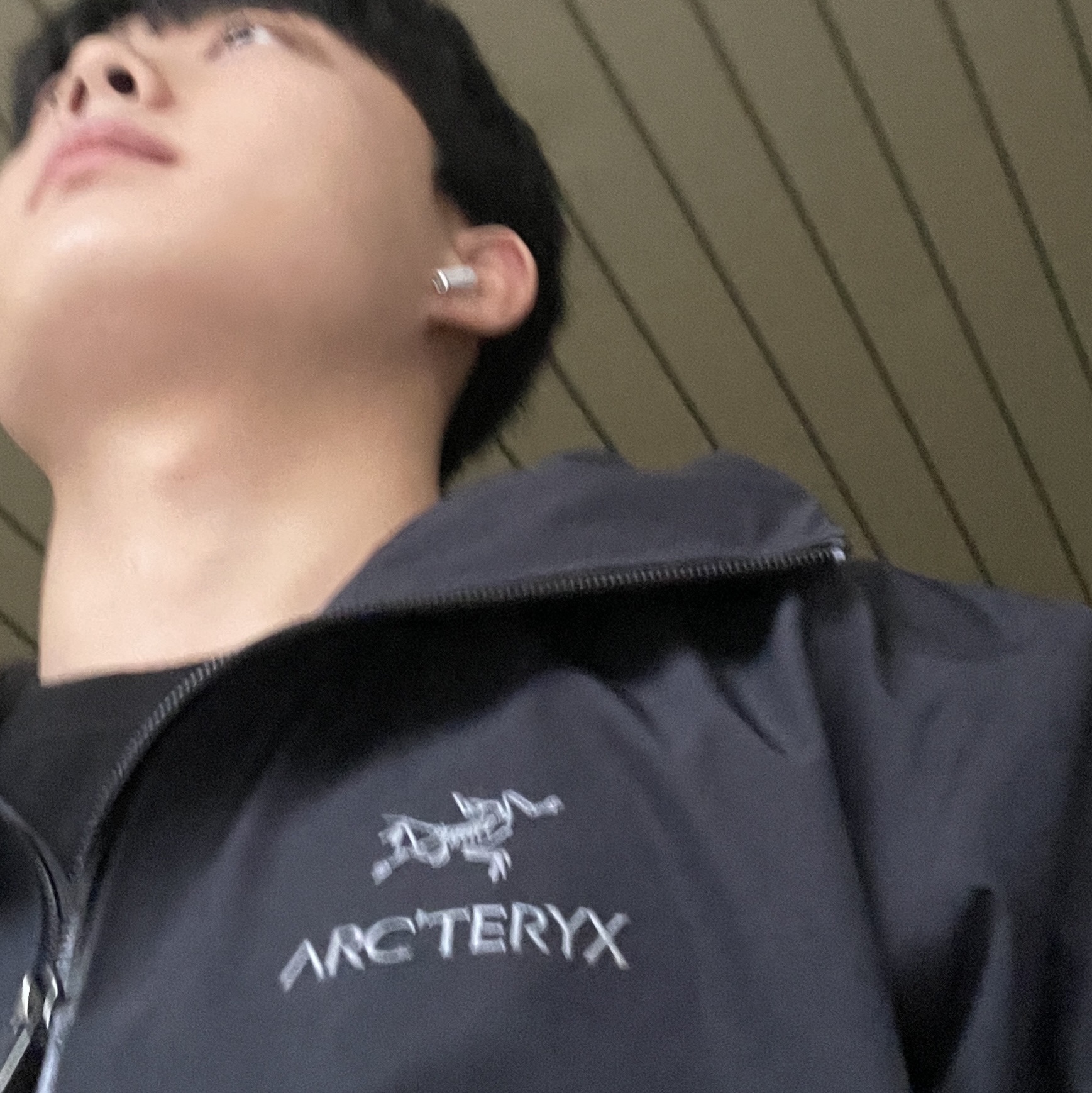 Arc'teryx Beta LT Jacket Black 착용 스타일 - 1