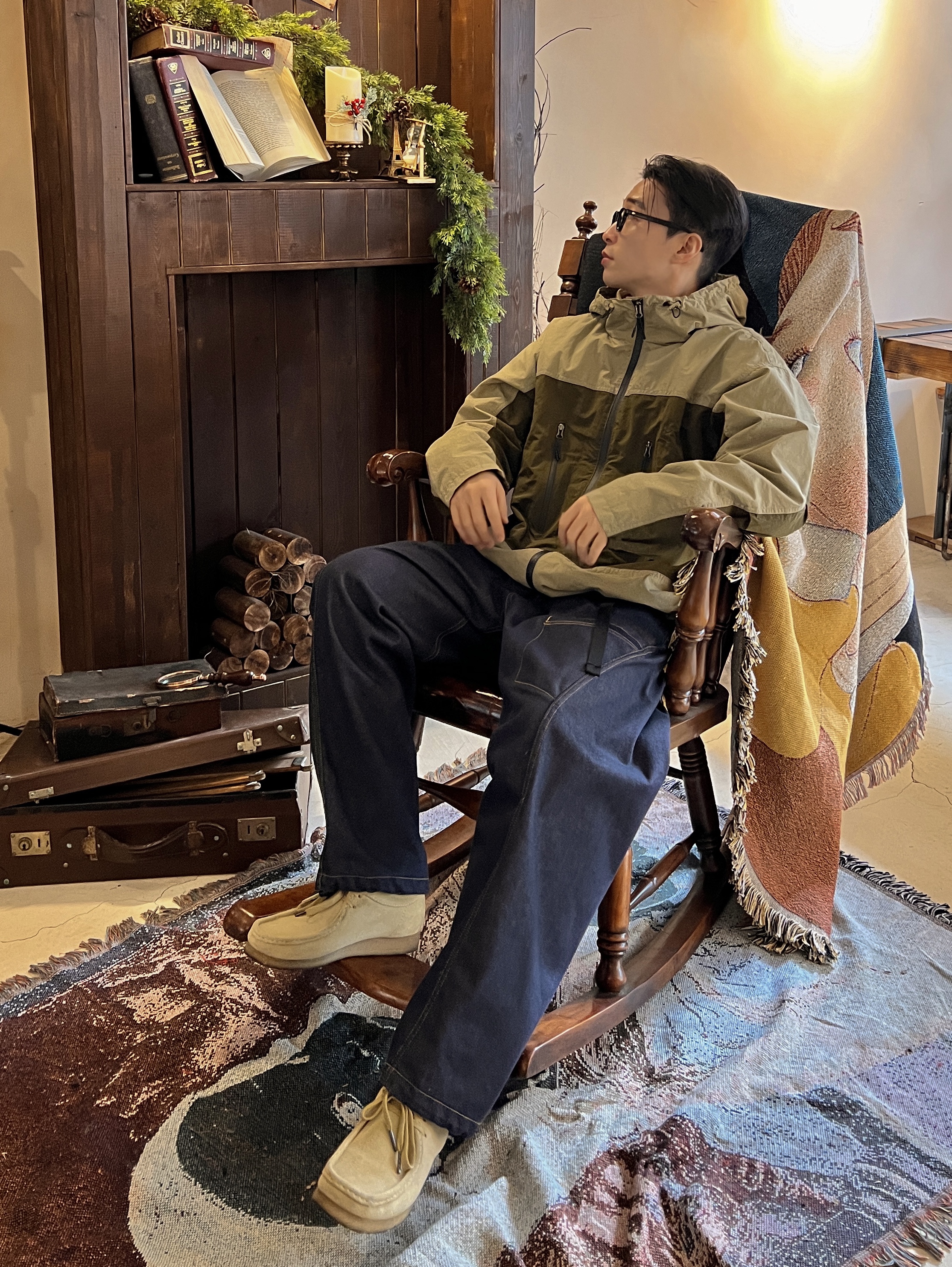 Clarks Wallabee Maple Suede 착용 스타일 - 3