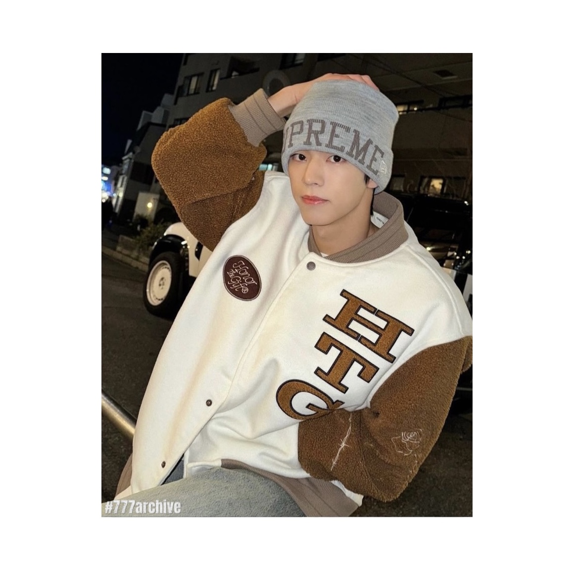 Supreme New Era Varsity Beanie Heather Grey - 23FW 착용 스타일 - 1