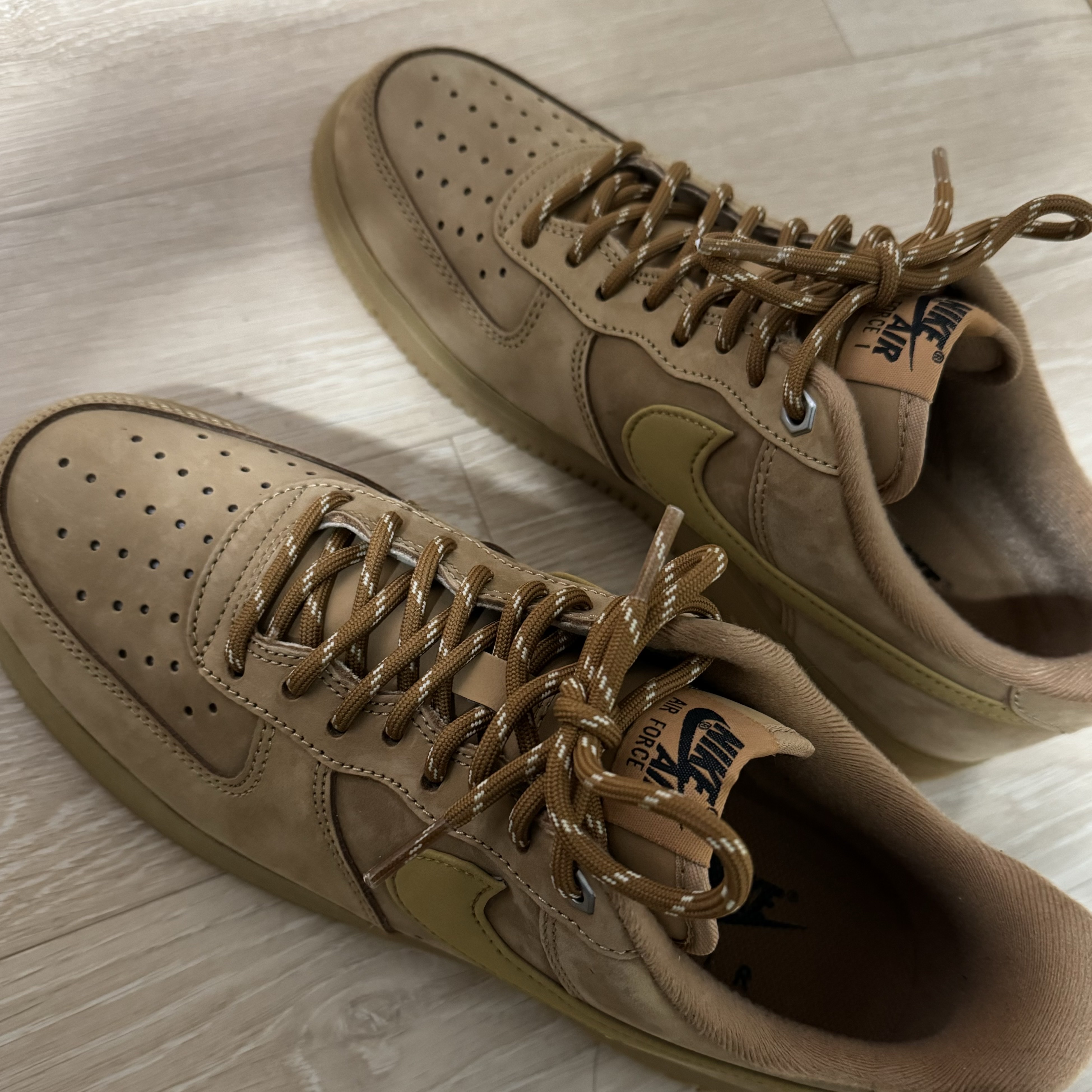 Nike Air Force 1 '07 WB Flax 착용 스타일