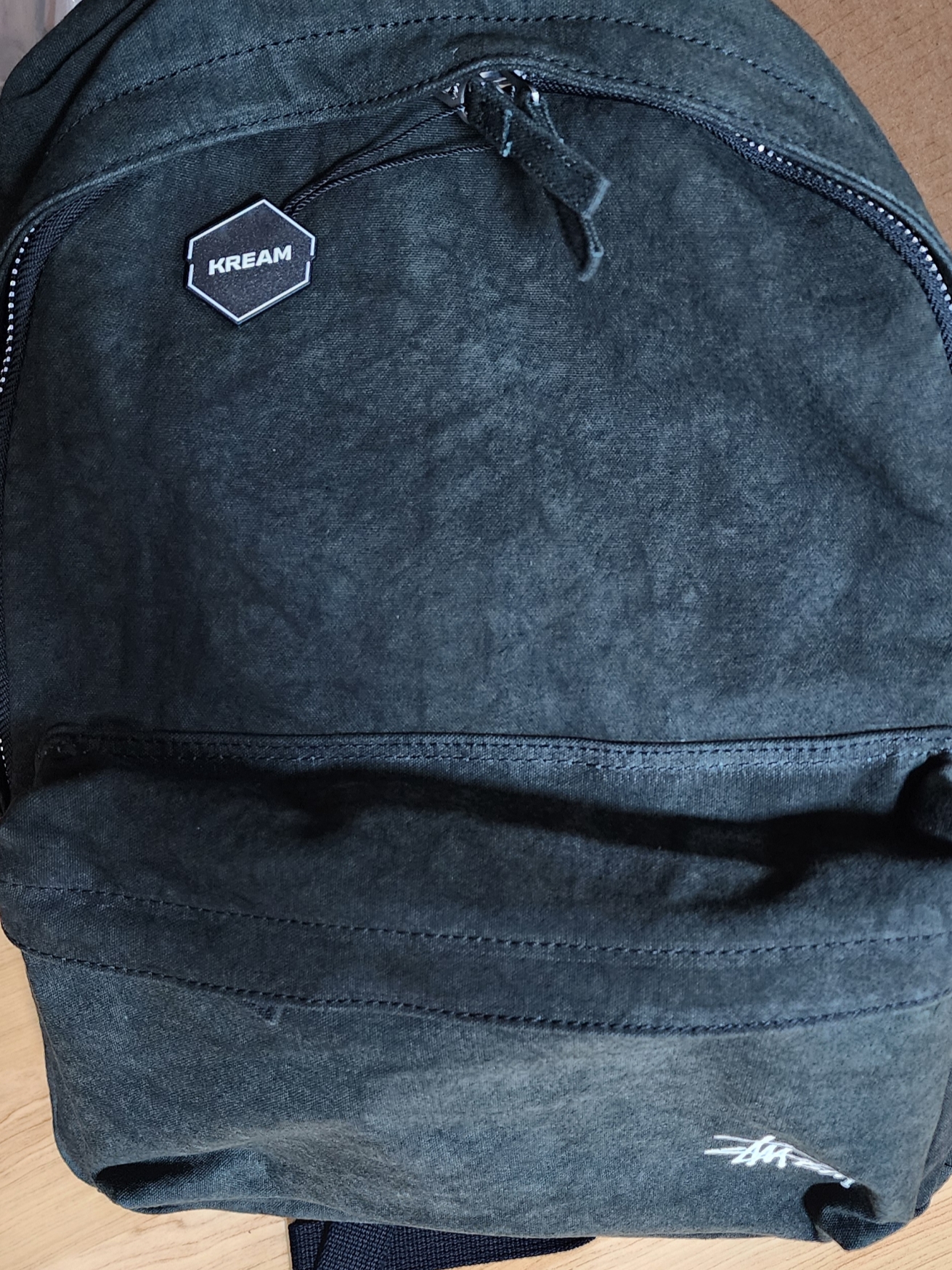 Stussy Canvas Backpack Washed Black 착용 스타일