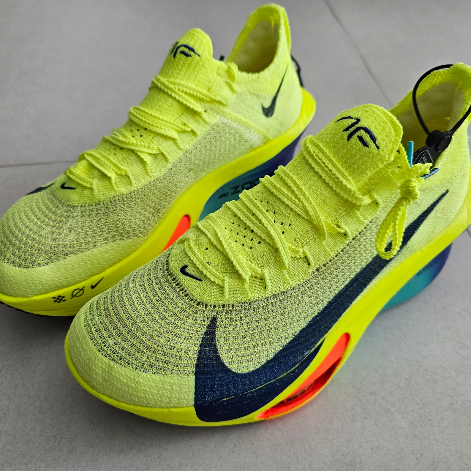 Nike Air Zoom Alphafly Next% 3 Volt 착용 스타일