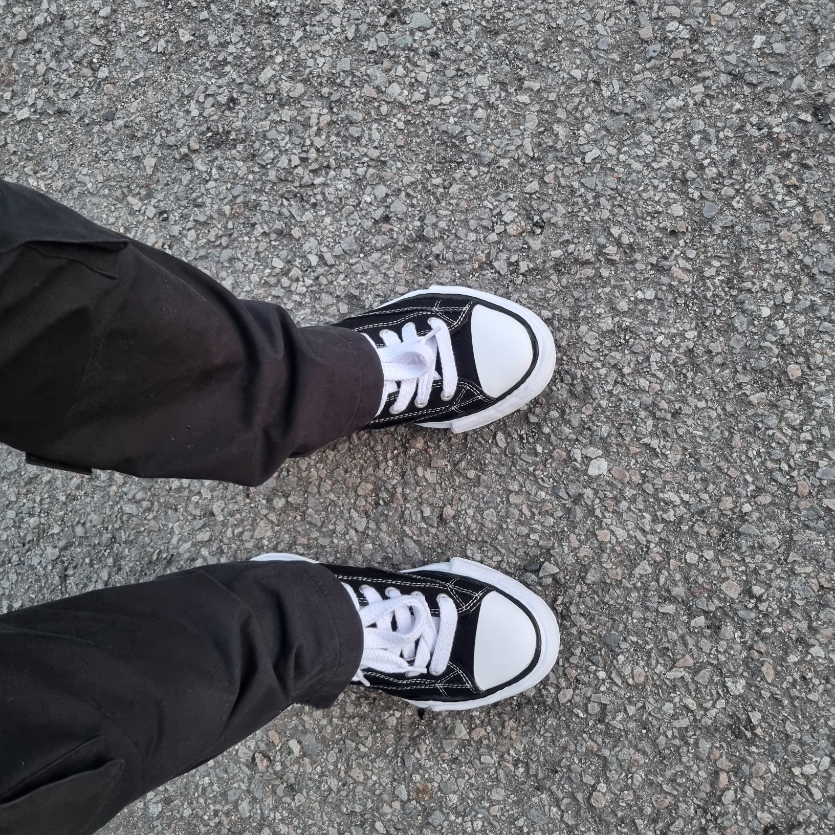 Maison Mihara Yasuhiro Peterson OG Sole Canvas Low Sneakers Black 착용 스타일