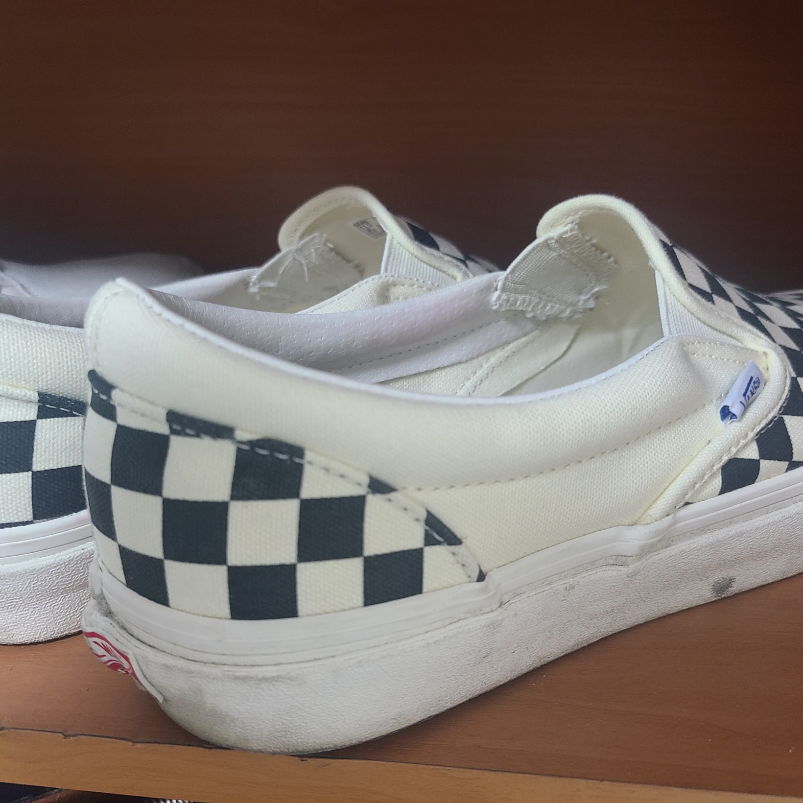 Vans Vault OG Classic Slip-On LX Checkerboard 착용 스타일