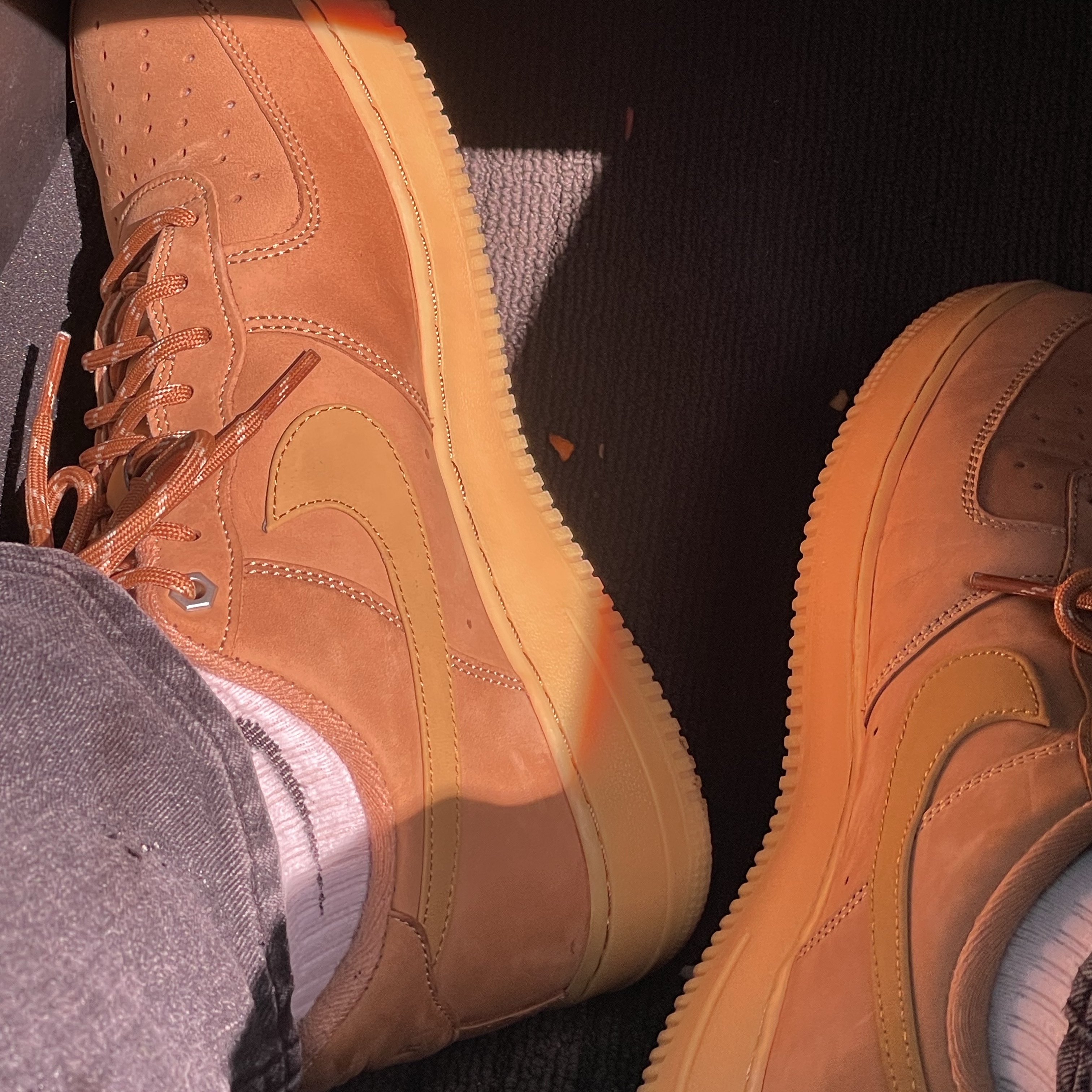 Nike Air Force 1 '07 WB Flax 착용 스타일