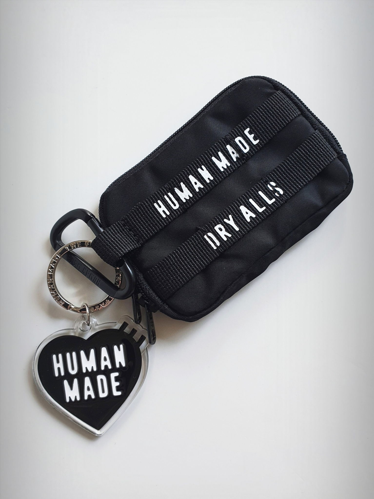 Human Made Military Card Case Black, Human Made Heart Keyring Black 착용 스타일