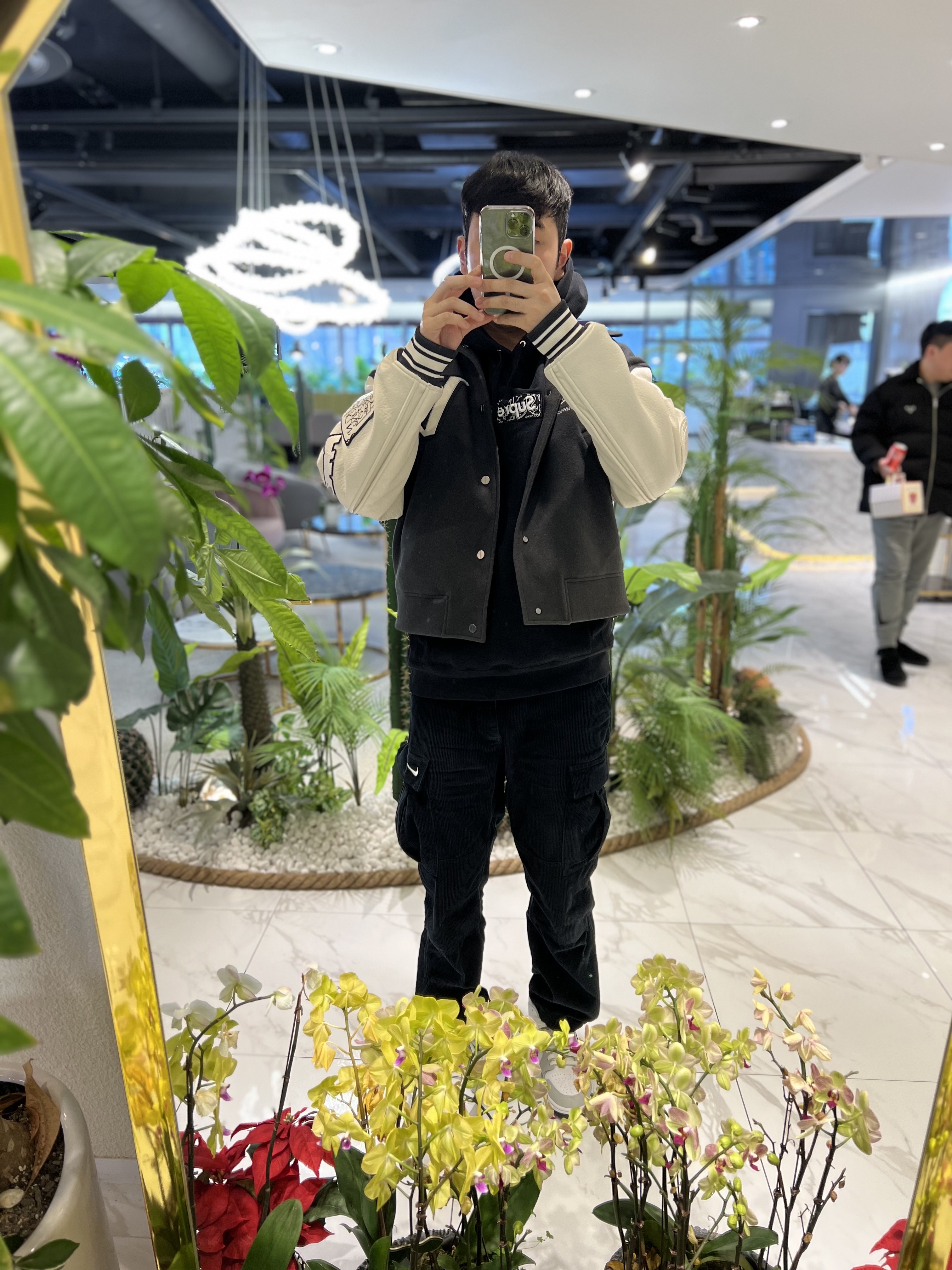 Wooyoungmi Varsity Jacket Grey - 22FW, Supreme Bandana Box Logo Hooded Sweatshirt Black - 19FW 착용 스타일