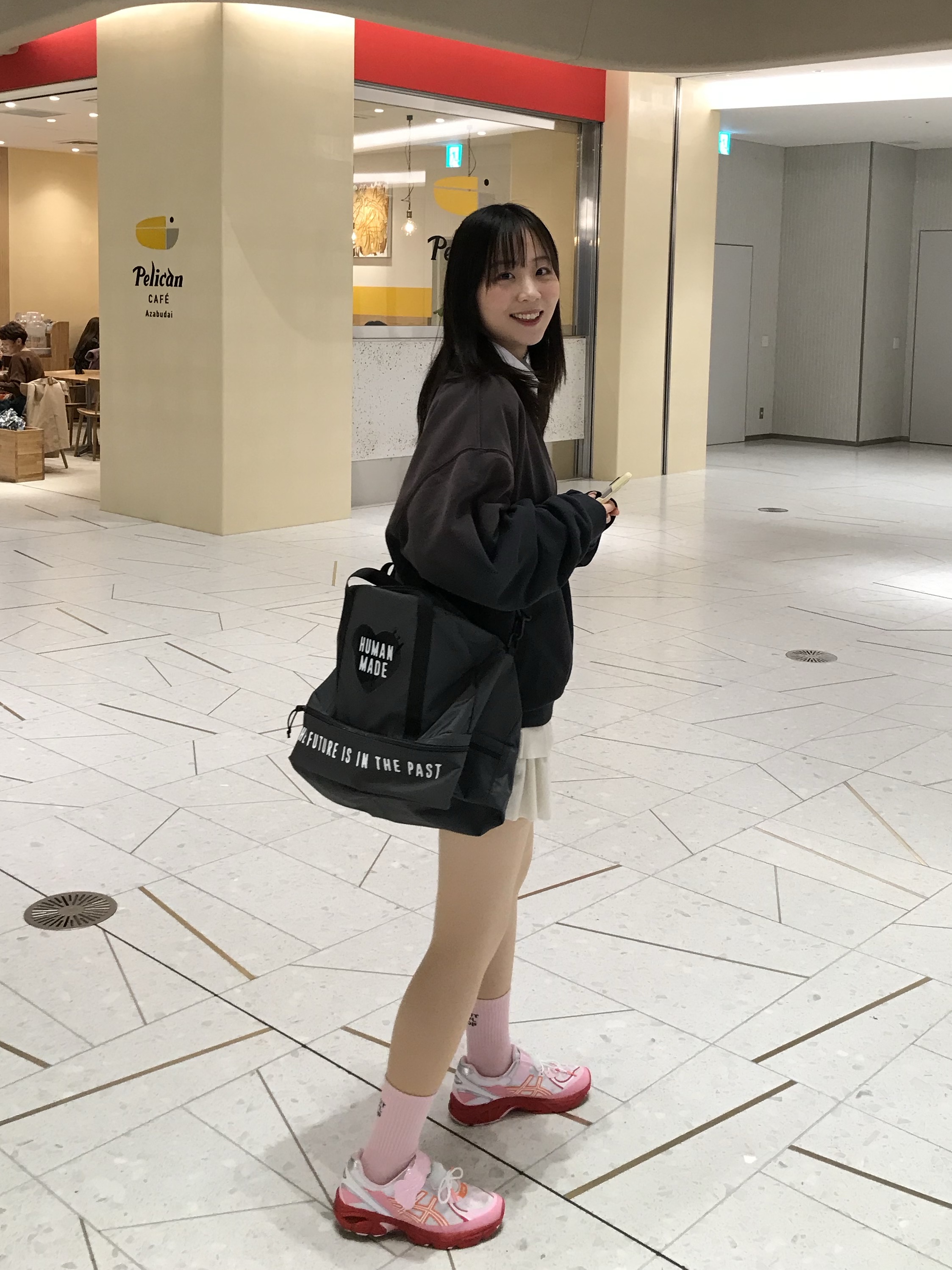 Human Made Boston Bag Gray, Asics x Cecilie Bahnsen GT-2160 White Habanero 착용 스타일