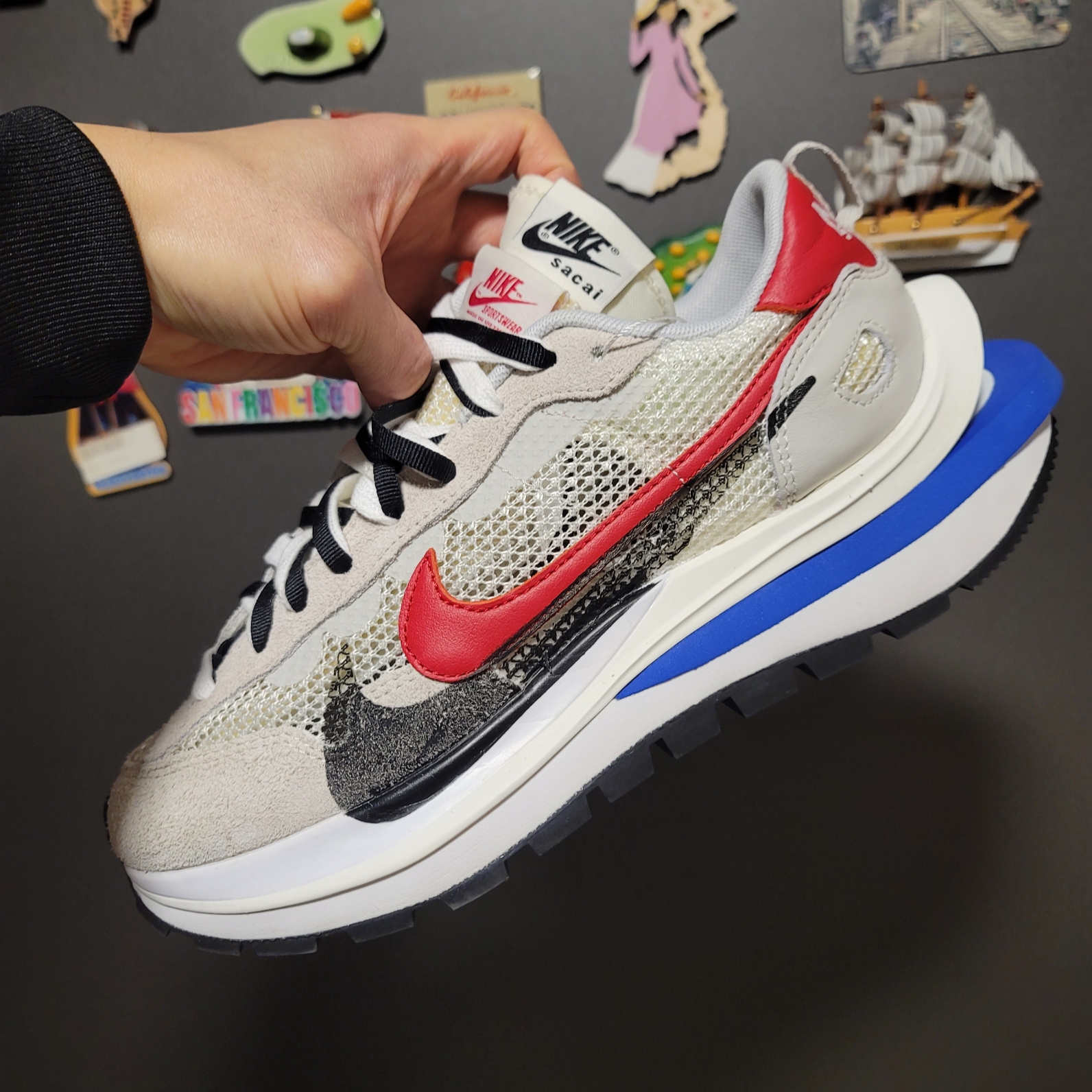 Nike x Sacai VaporWaffle Royal Fuchsia 착용 스타일
