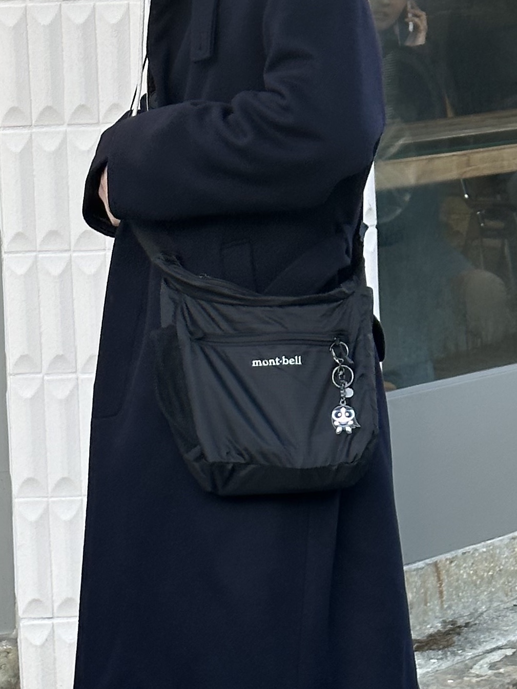 Montbell Pocketable Light Shoulder Bag Small Black, NewJeans x The Powerpuff Girls Metal Keyring Minji 착용 스타일 - 1