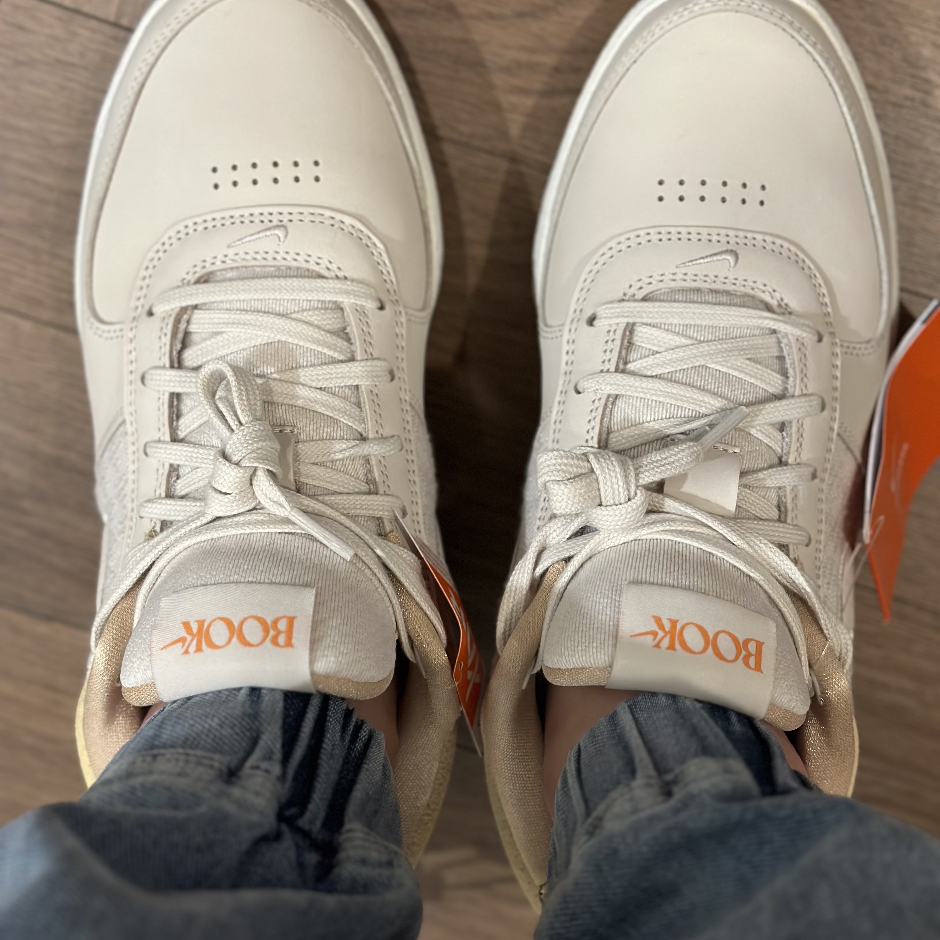 Nike Book 1 EP Light Orewood Brown 착용 스타일 - 2