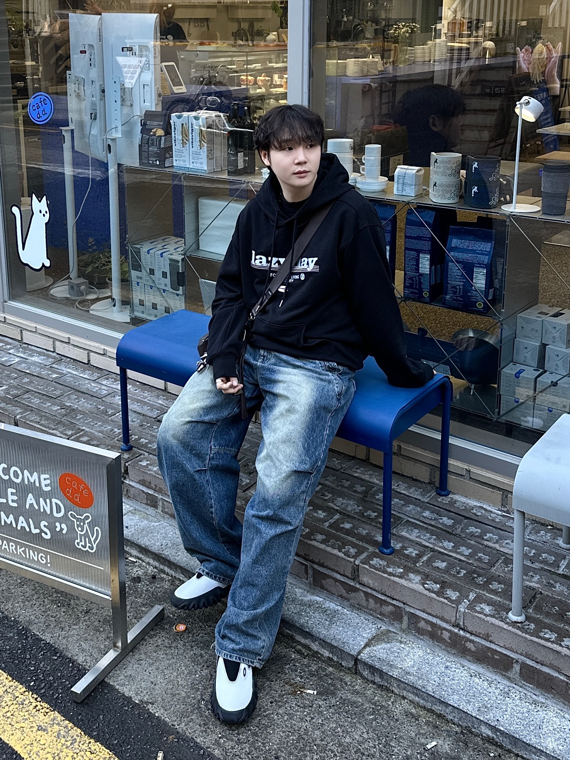 Oakley Factory Team x Brain Dead x Ssense Chop Saw Mule White 착용 스타일 - 1