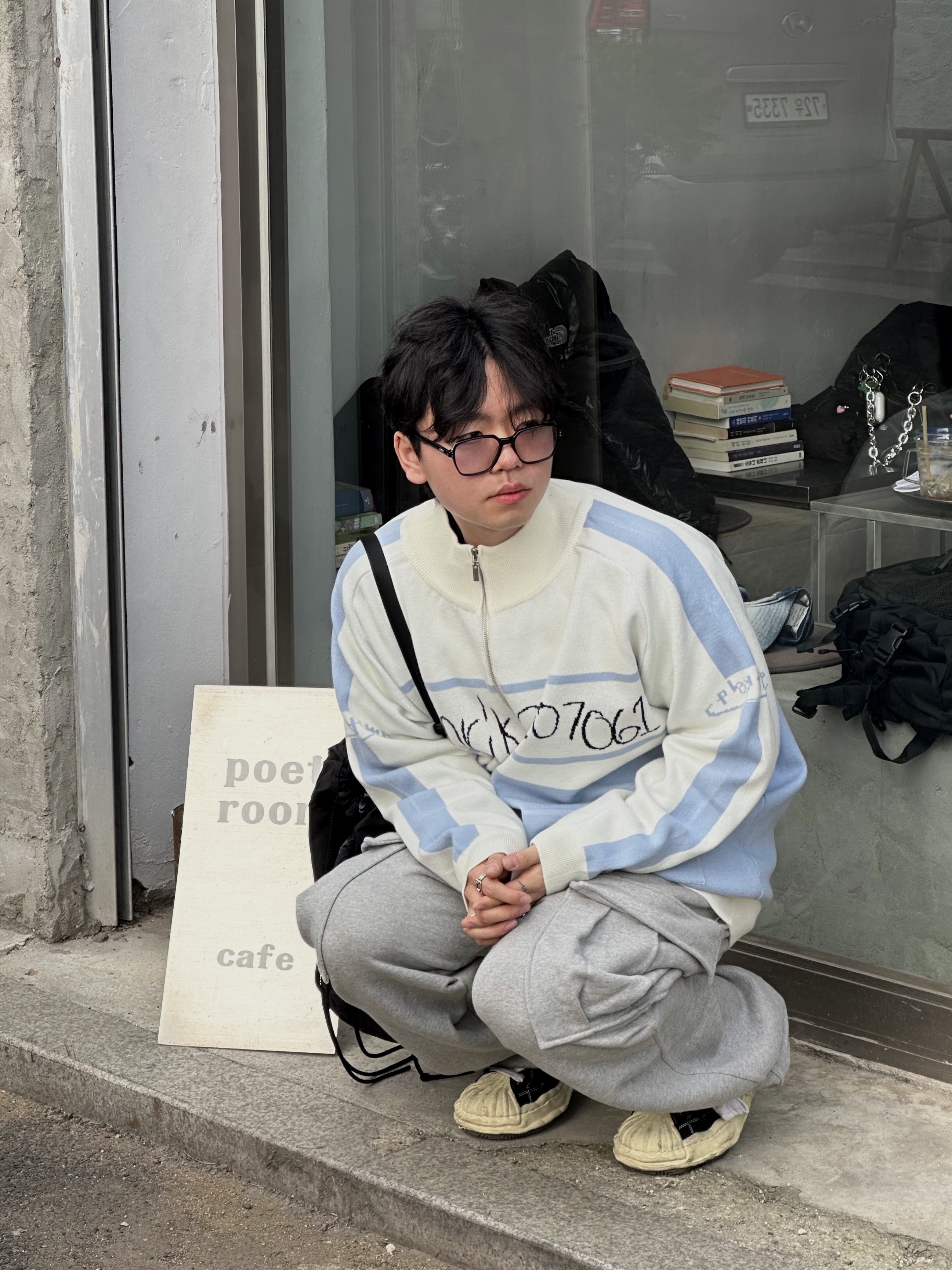 Maison Mihara Yasuhiro Hank VL OG Sole Canvas Low-top Sneakers Black, Maison Mihara Yasuhiro Peterson OG Sole Canvas Low Sneakers Black 착용 스타일 - 3