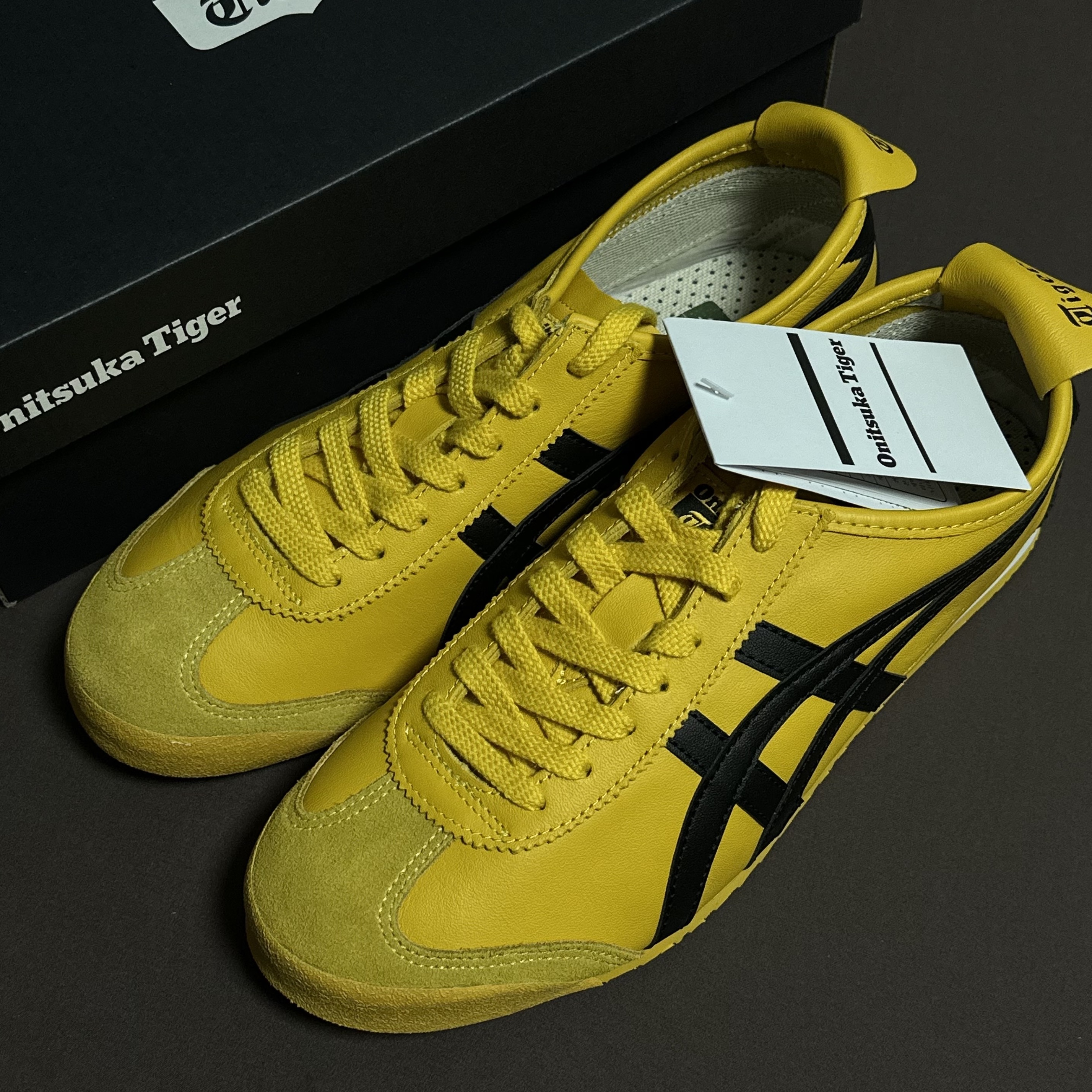 Onitsuka Tiger Mexico 66 Yellow Black 착용 스타일