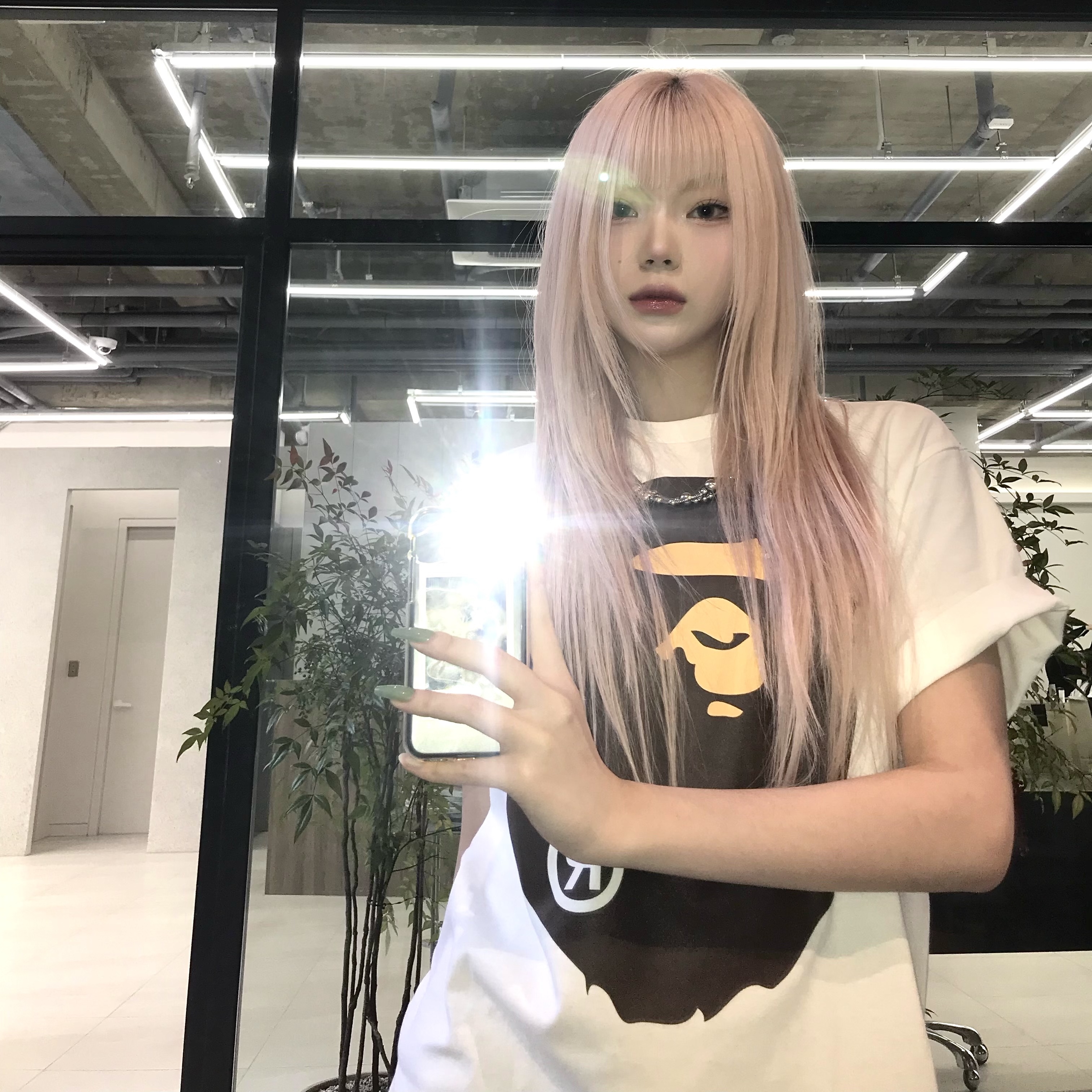 BAPE Big Ape Head T-Shirt White 착용 스타일 - 1