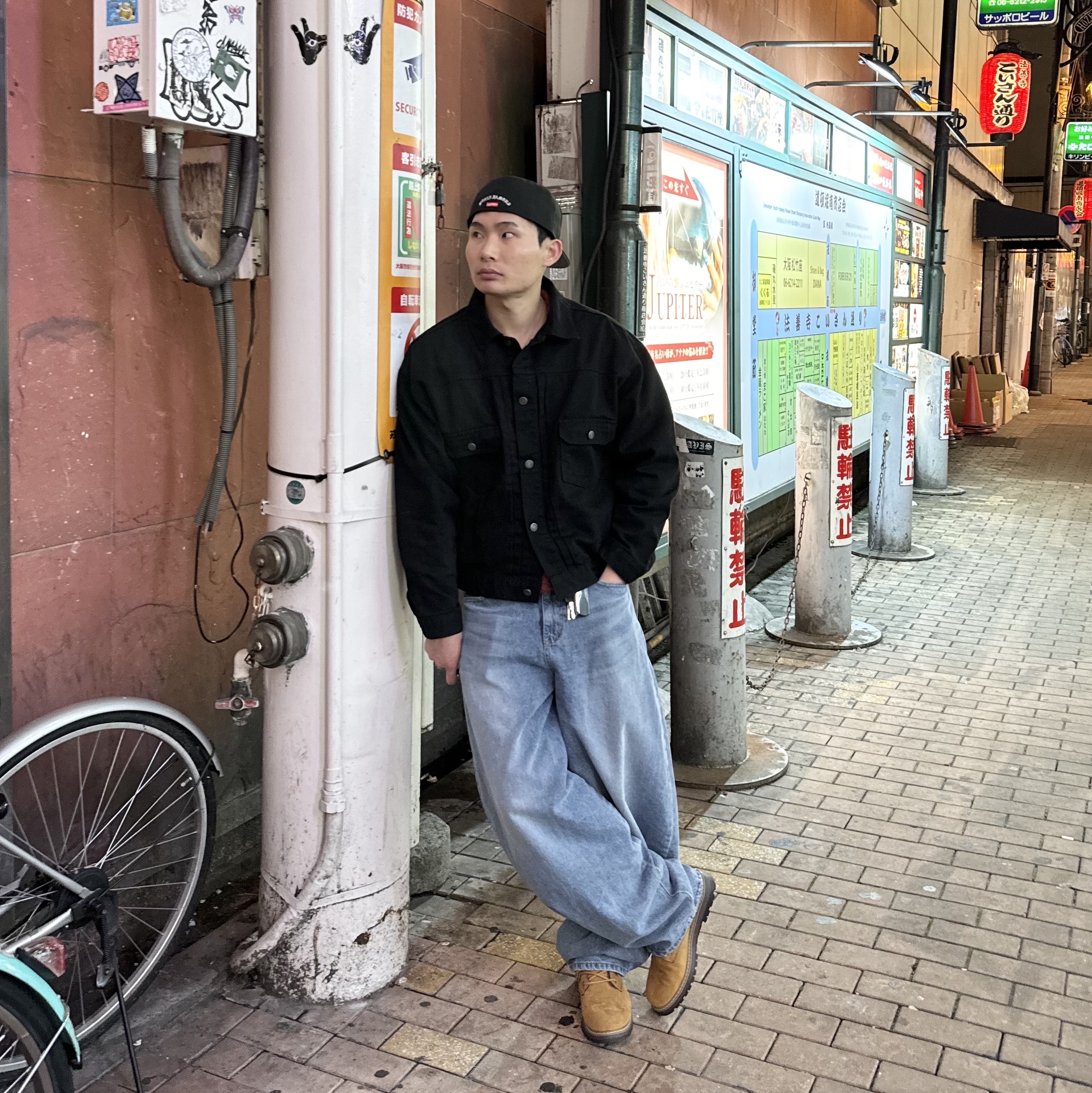Supreme Gold Cross S Logo New Era Black - 24SS 착용 스타일 - 1