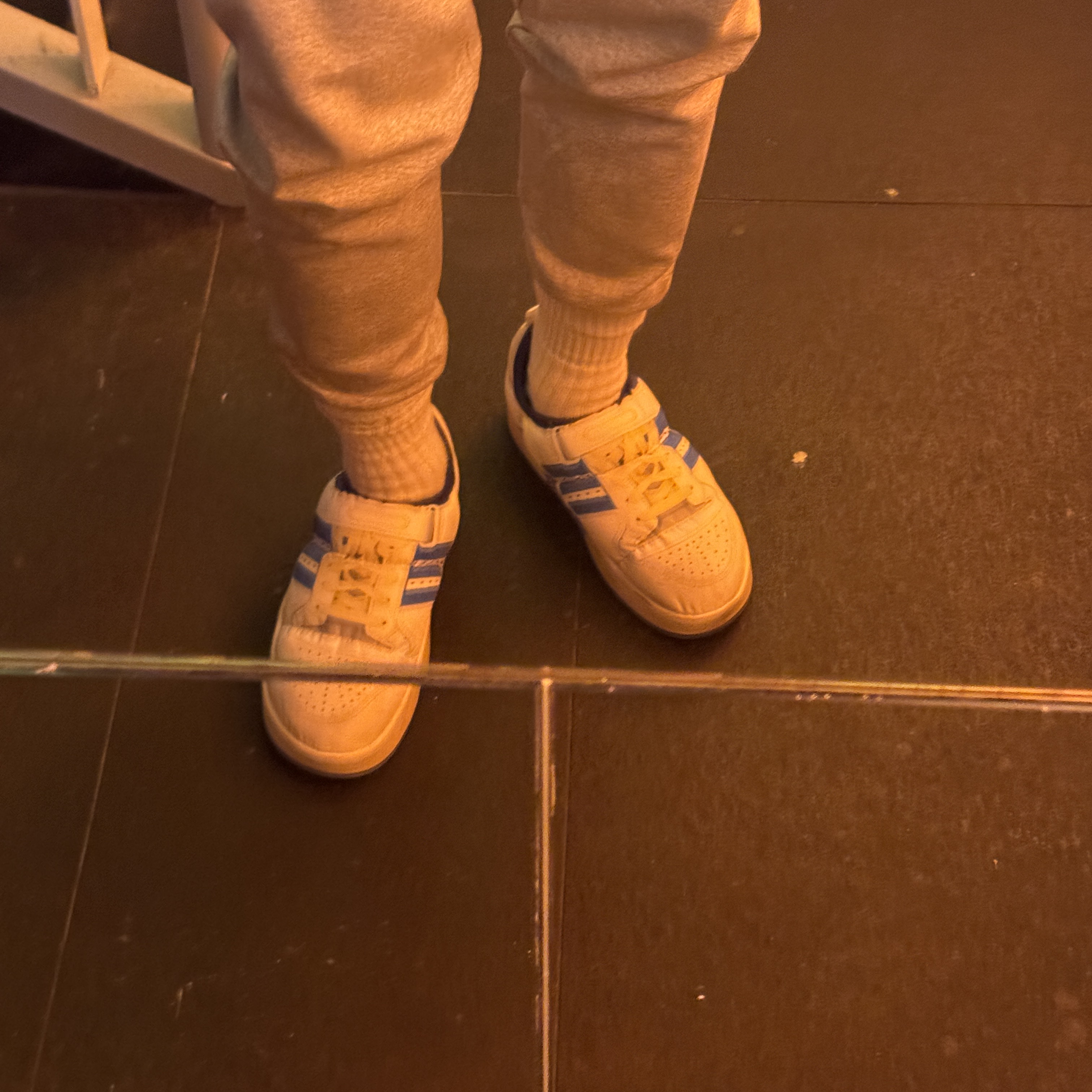 Adidas Puffylette Forum 84 Cloud White 착용 스타일
