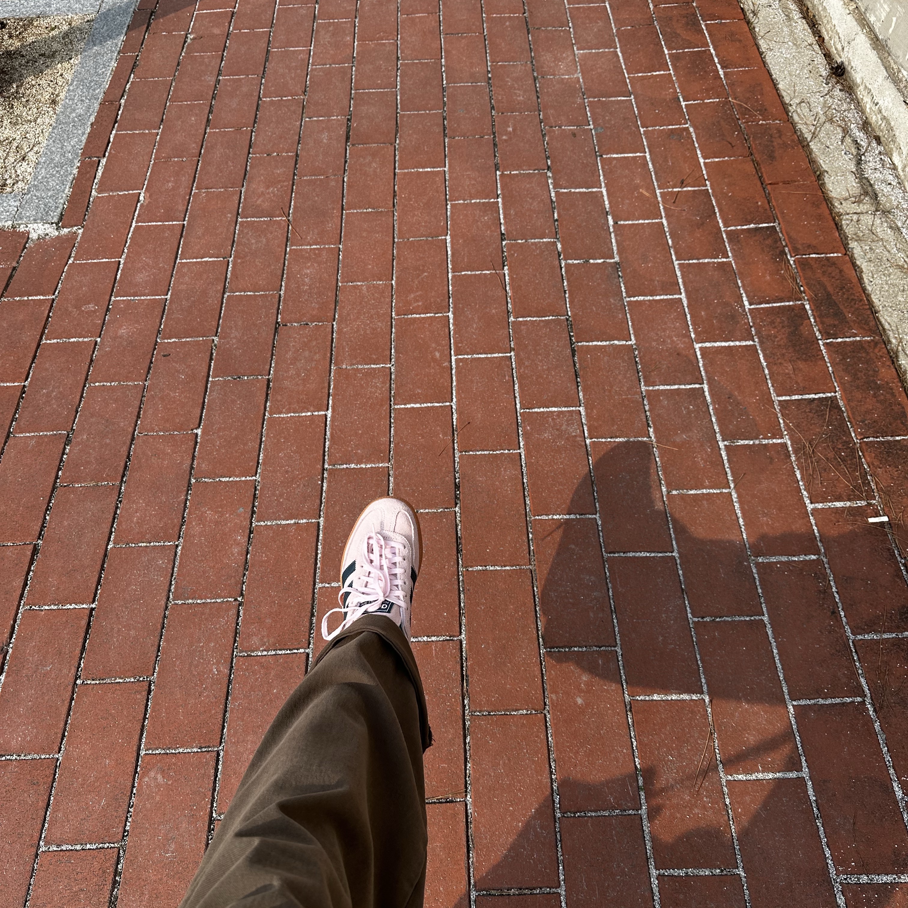(W) Adidas Spezial Handball Clear Pink 착용 스타일 - 2