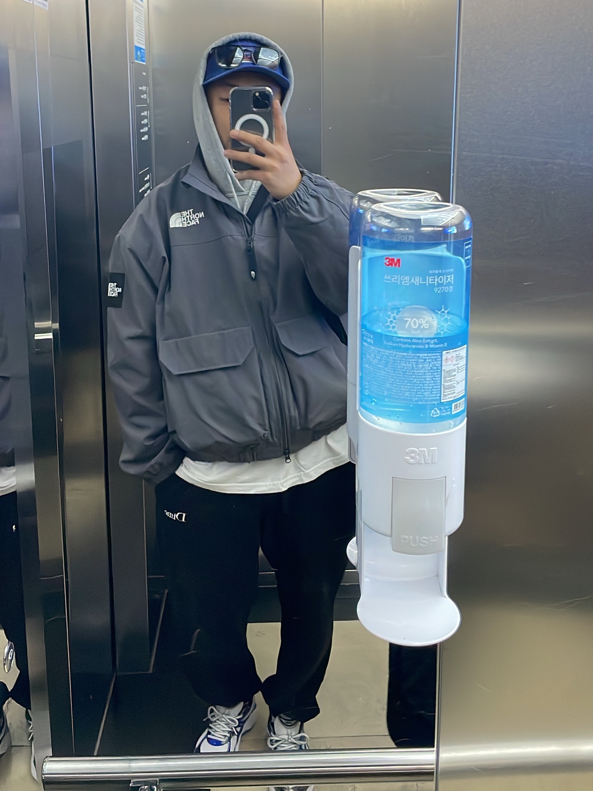 The North Face White Label Neilton Jacket Dark Gray, Asics GT-2160 White Illusion Blue 착용 스타일 - 1