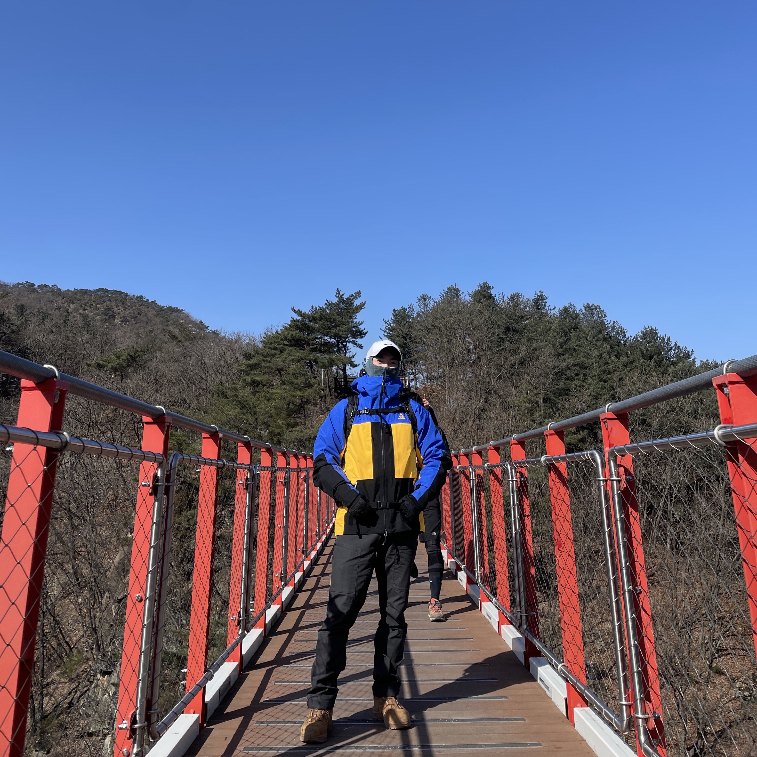 Nike ACG Gore-Tex Misery Ridge Jacket Hyper Royal - US/EU 착용 스타일