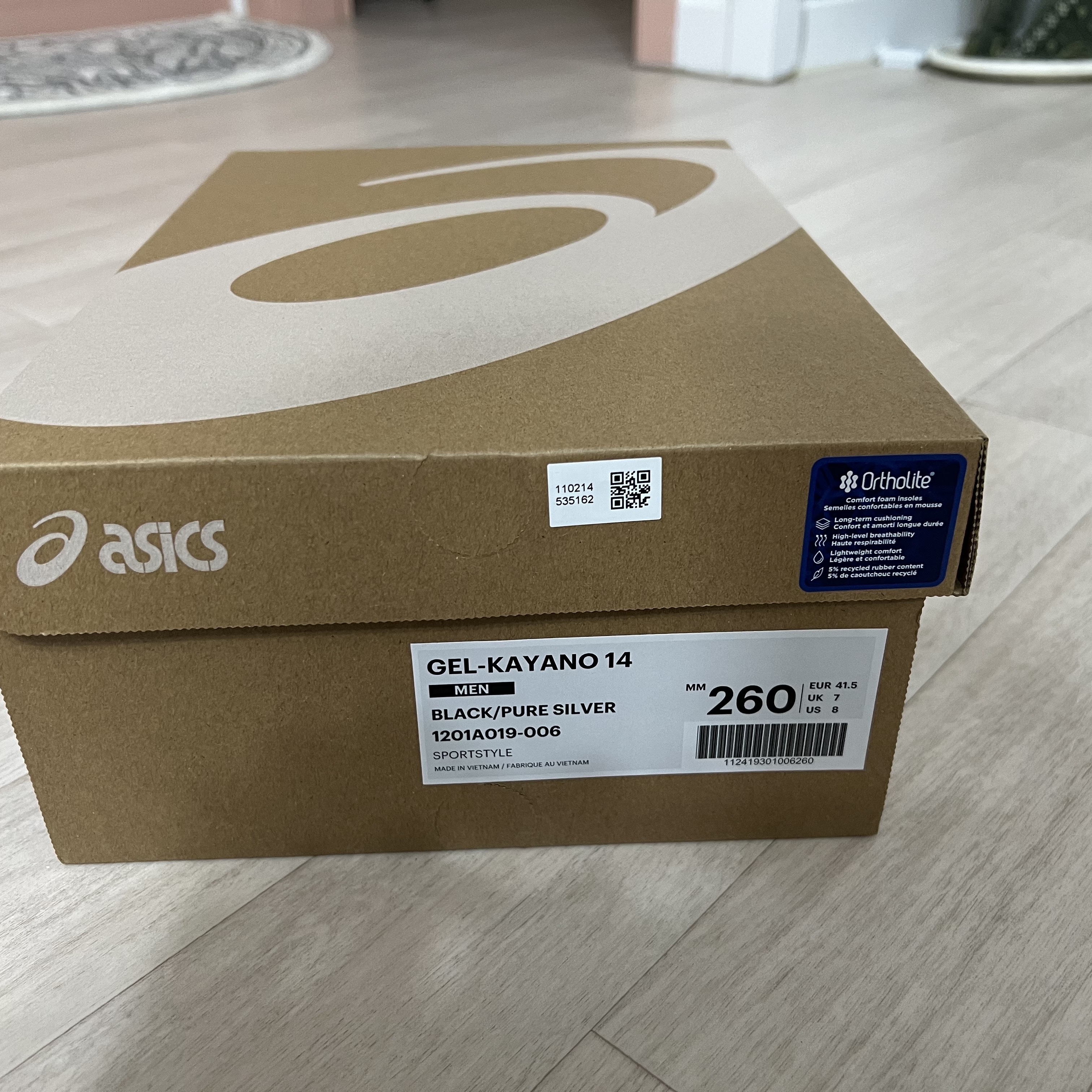 Asics Gel-Kayano 14 Black Pure Silver 착용 스타일 - 1