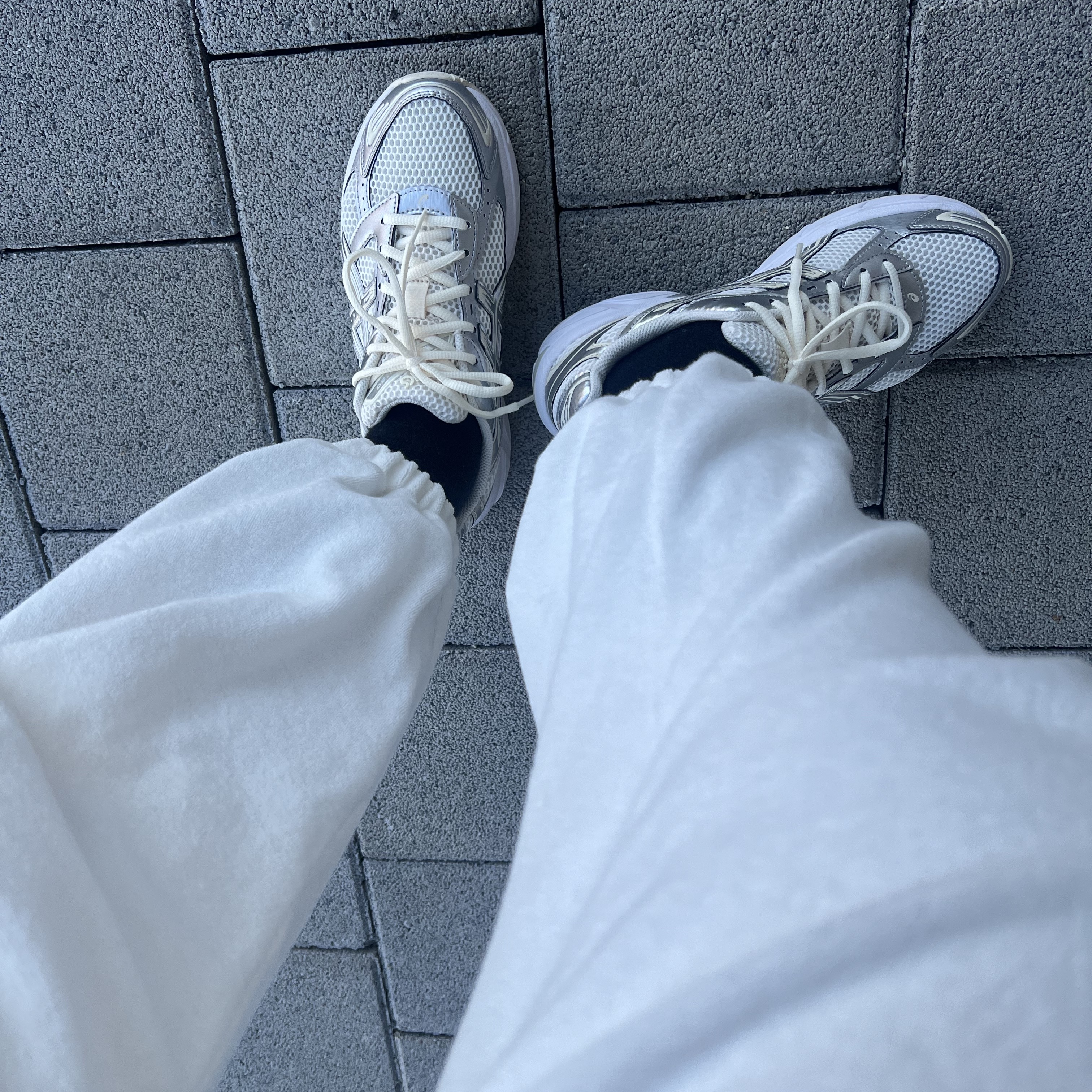 (W) Asics Gel-1130 Cream Pure Silver 착용 스타일