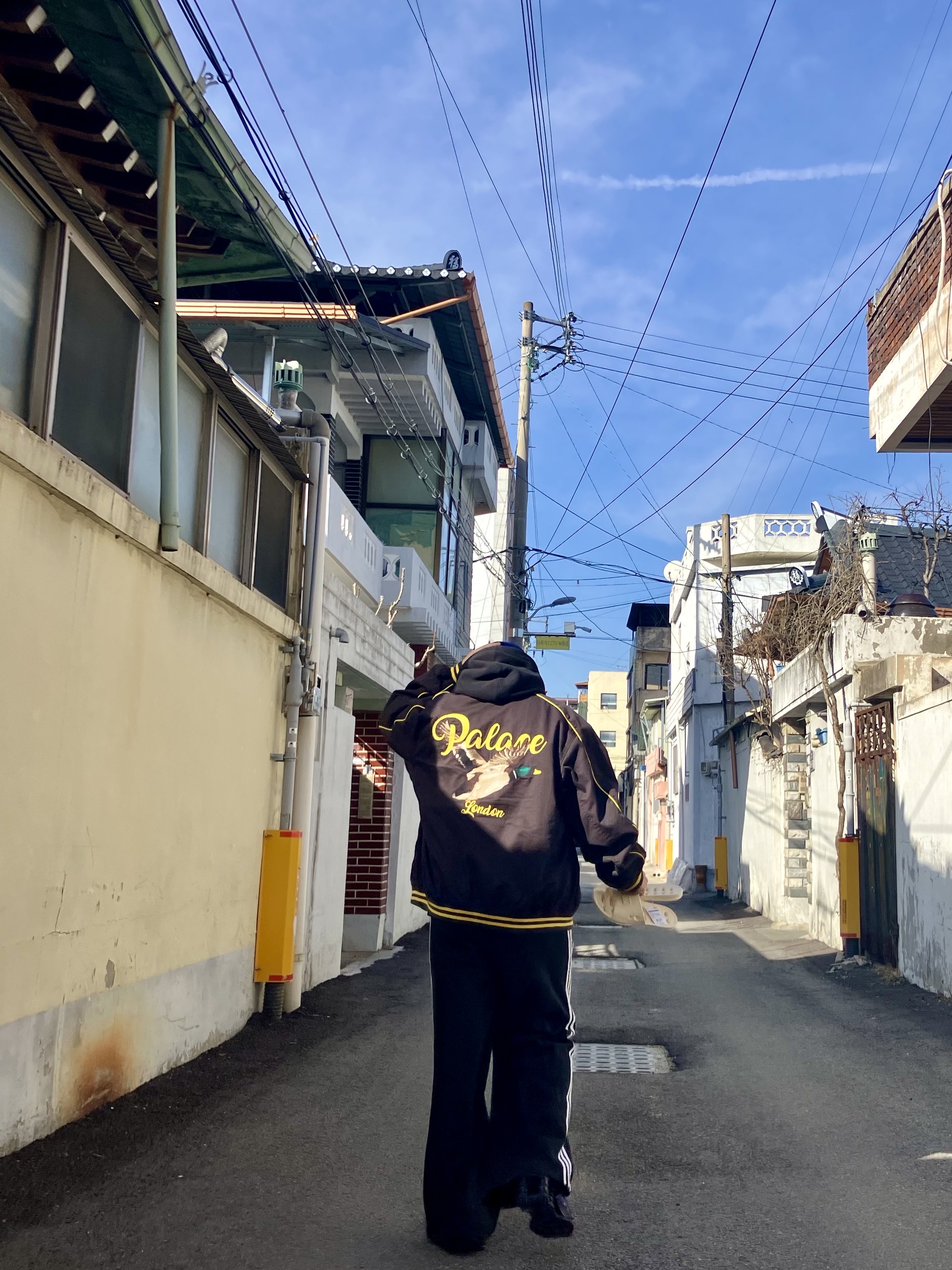 Palace Chain Stitch Bomber Jacket Black - 21SS, Nike x Martine Rose Shox MR4 Black Multi 착용 스타일 - 1
