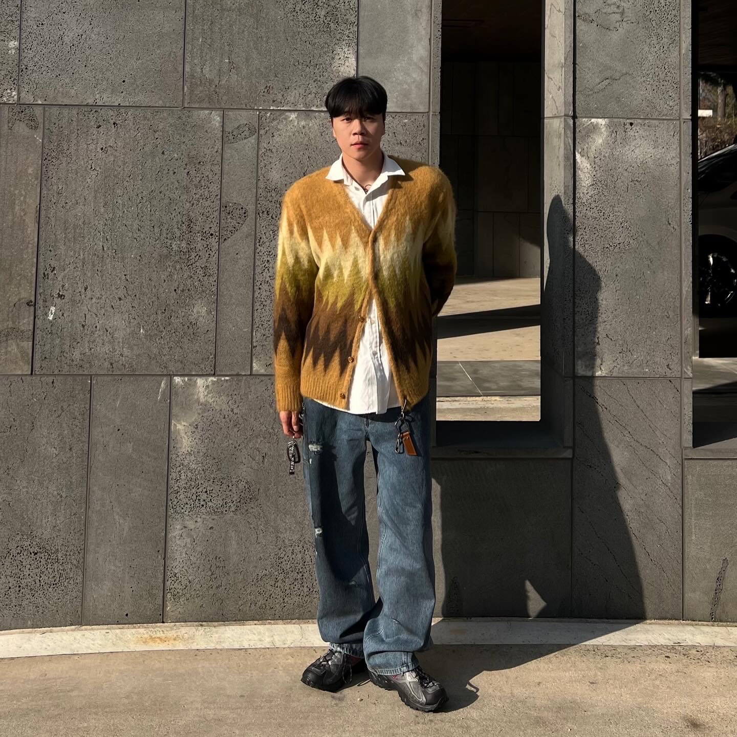 Needles Mohair Cardigan Zigzag Taupe, New Balance 503 Black 착용 스타일