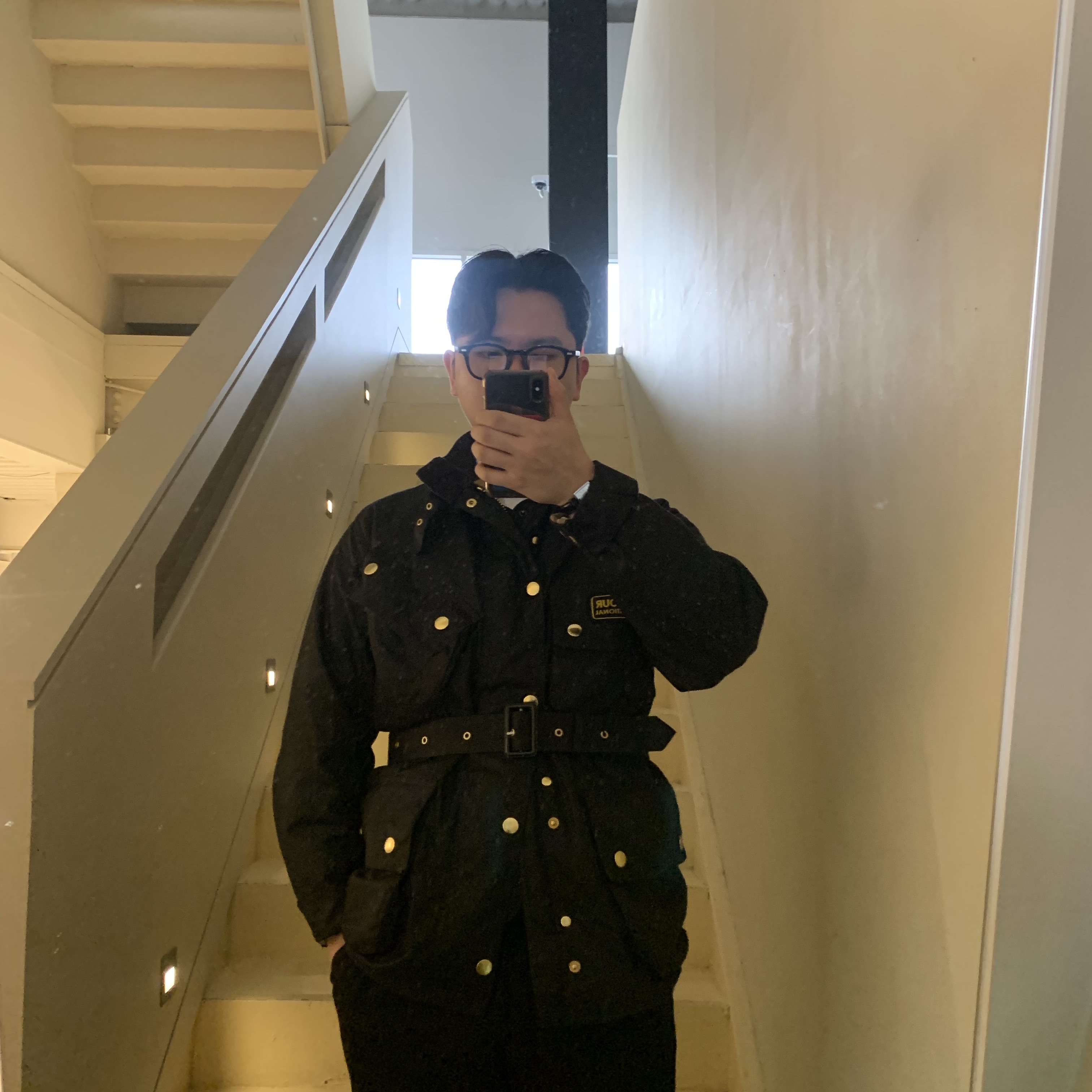 Barbour International Original Wax Jacket Black 착용 스타일 - 4