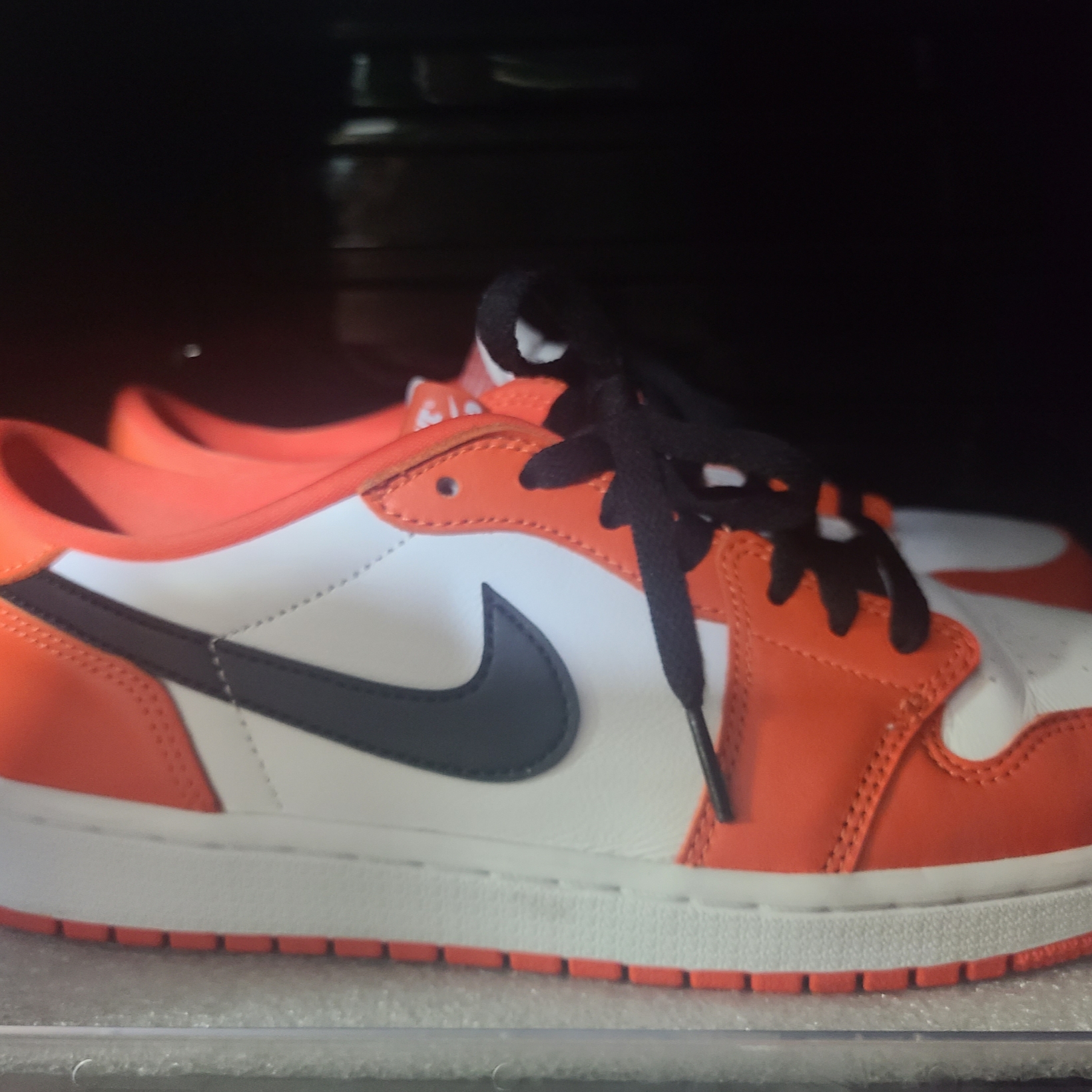 Jordan 1 Low OG Starfish 착용 스타일