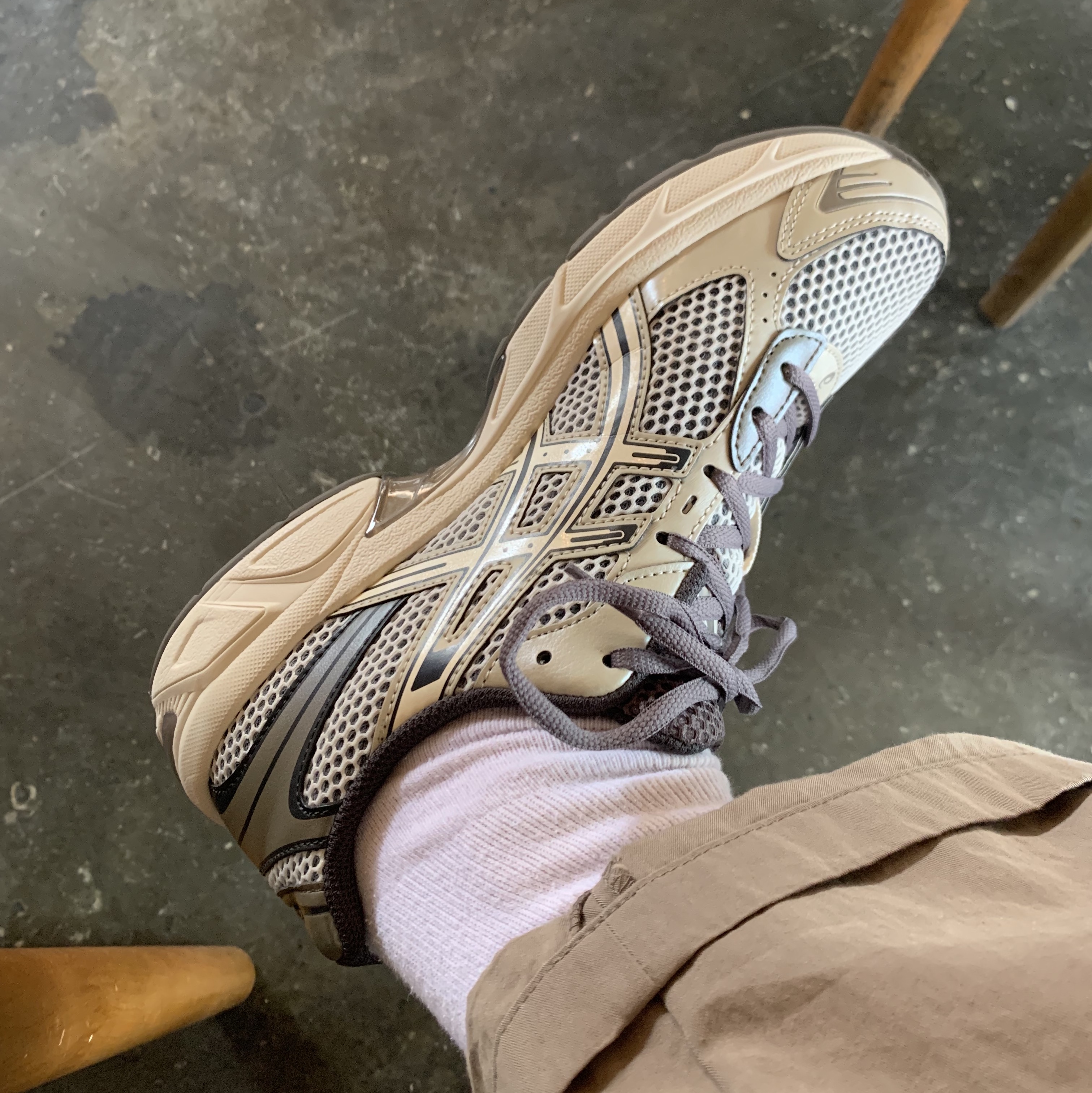 Asics Gel-1130 Birch Dark Taupe - Korea Exclusive 착용 스타일 - 1