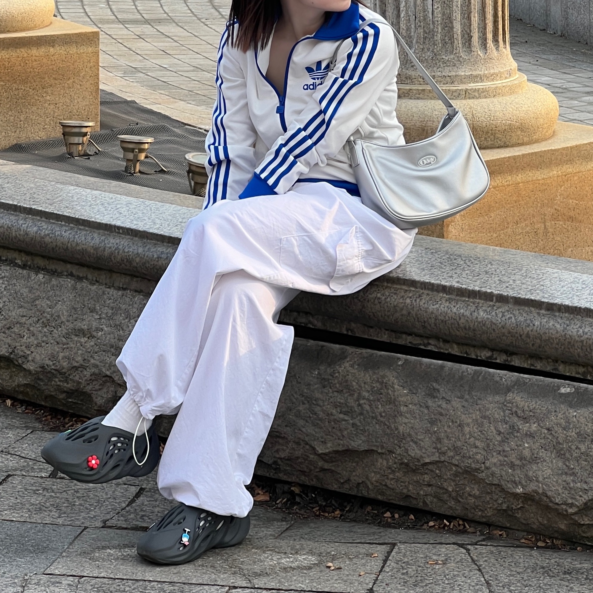 (W) Adidas Originals Beckenbauer Track Top Cloud White - KR Sizing, Adidas Yeezy Foam RNNR Carbon 착용 스타일 - 3