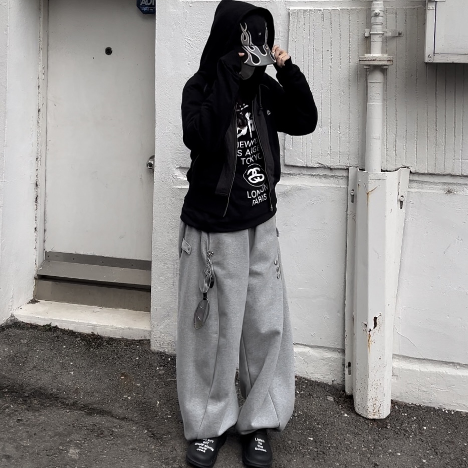 Diesel Caradiner Logo Keyring Silver, Oofos x Takahiromiyashita The Soloist The Day The Whole World Went Away Clog Black 착용 스타일 - 2