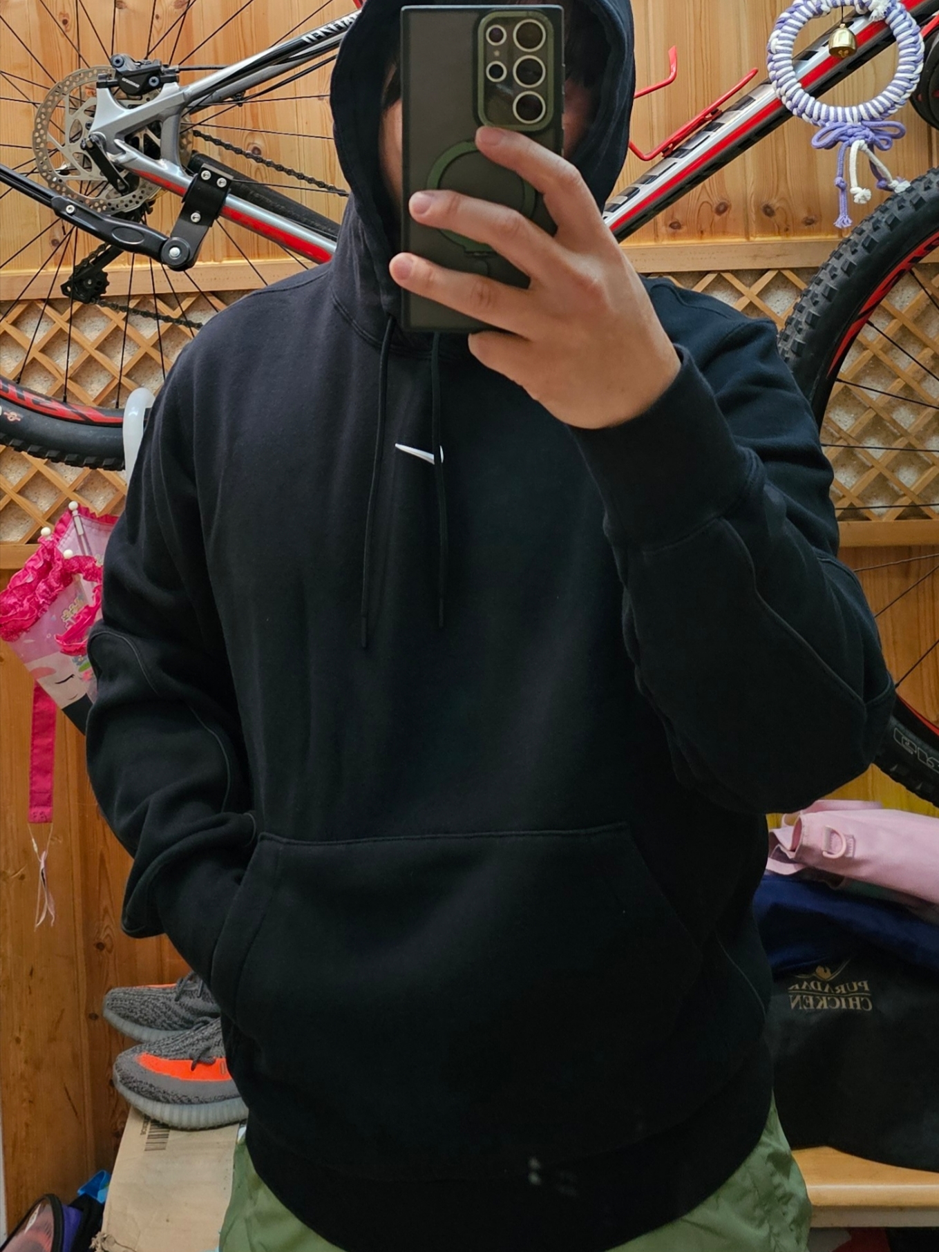 Nike x Drake Nocta Fleece Hoodie Black (FN7659-010) 착용 스타일 - 1