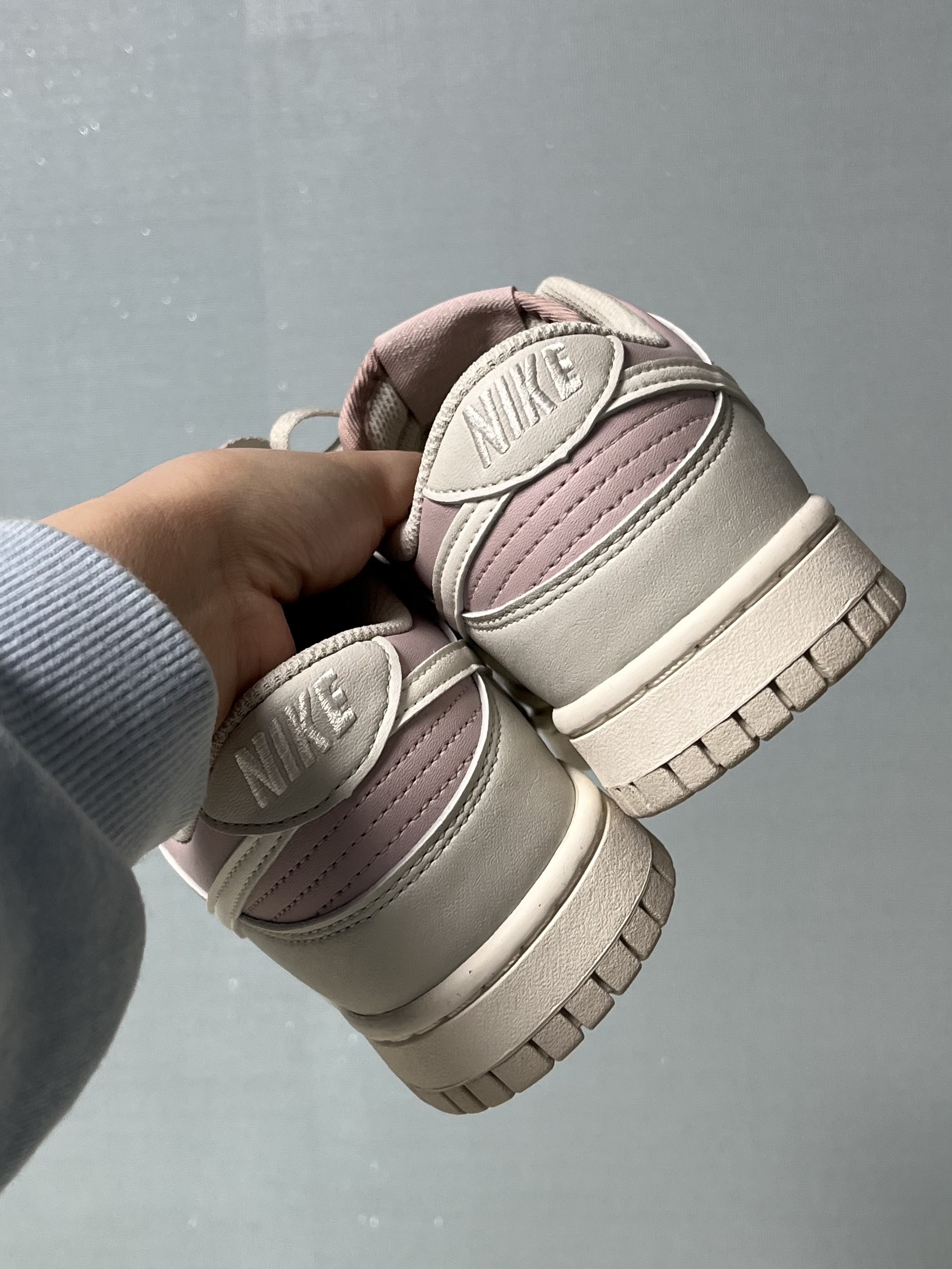 (W) Nike Dunk Low Pink Oxford 착용 스타일 - 3