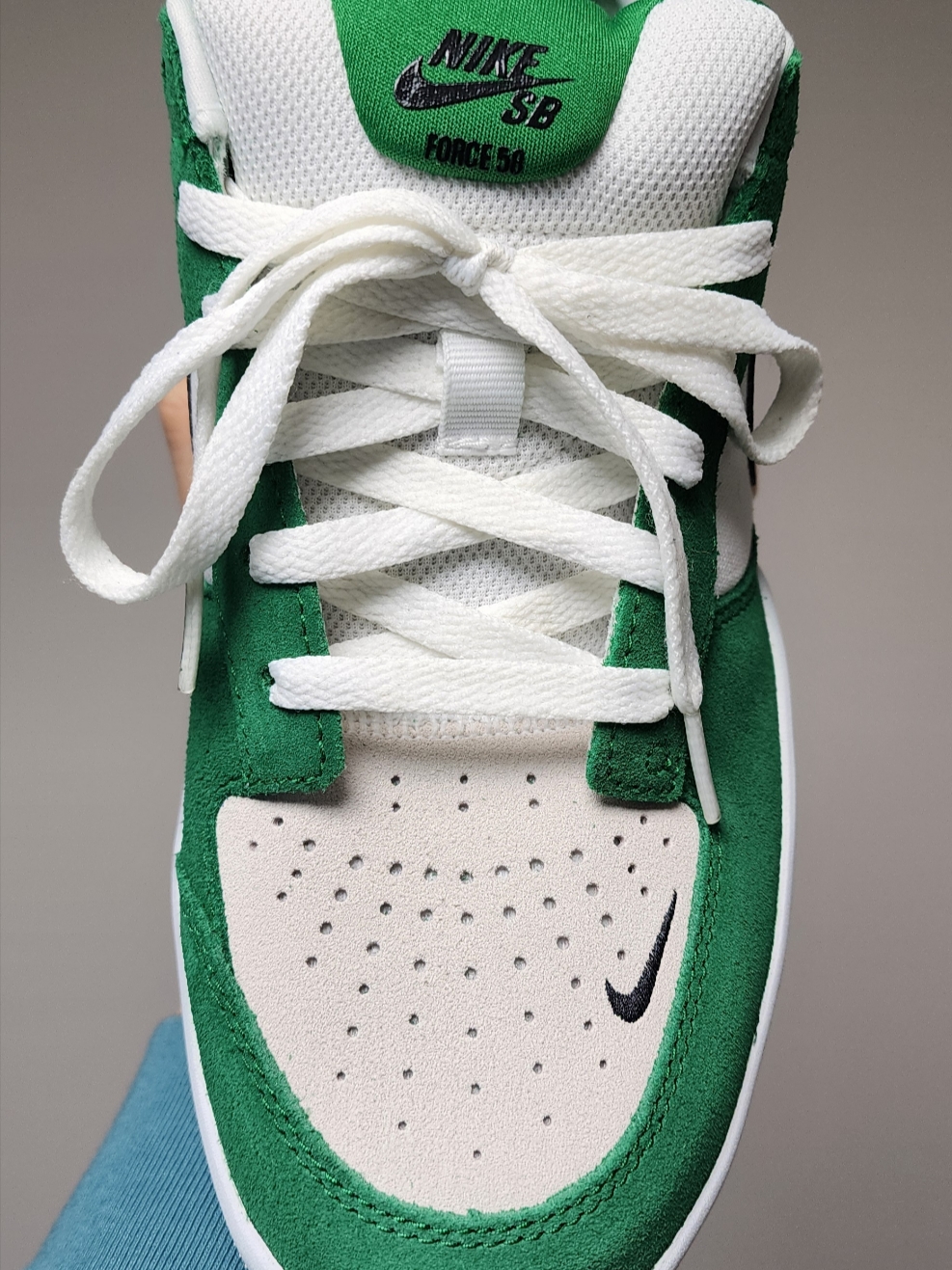 Nike SB Force 58 Pine Green Black 착용 스타일