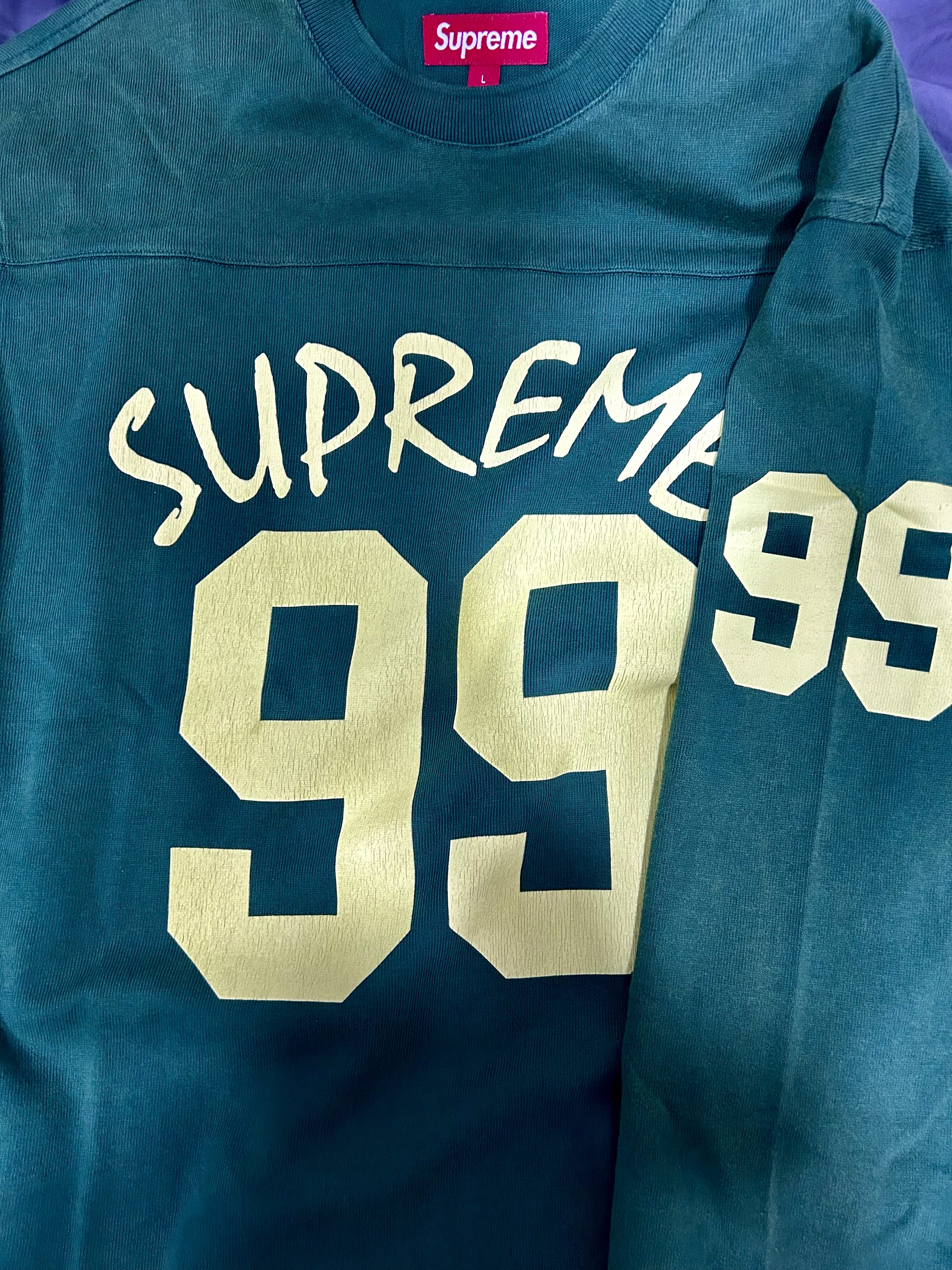 Supreme 99 LS Football Top Green - 24SS 착용 스타일