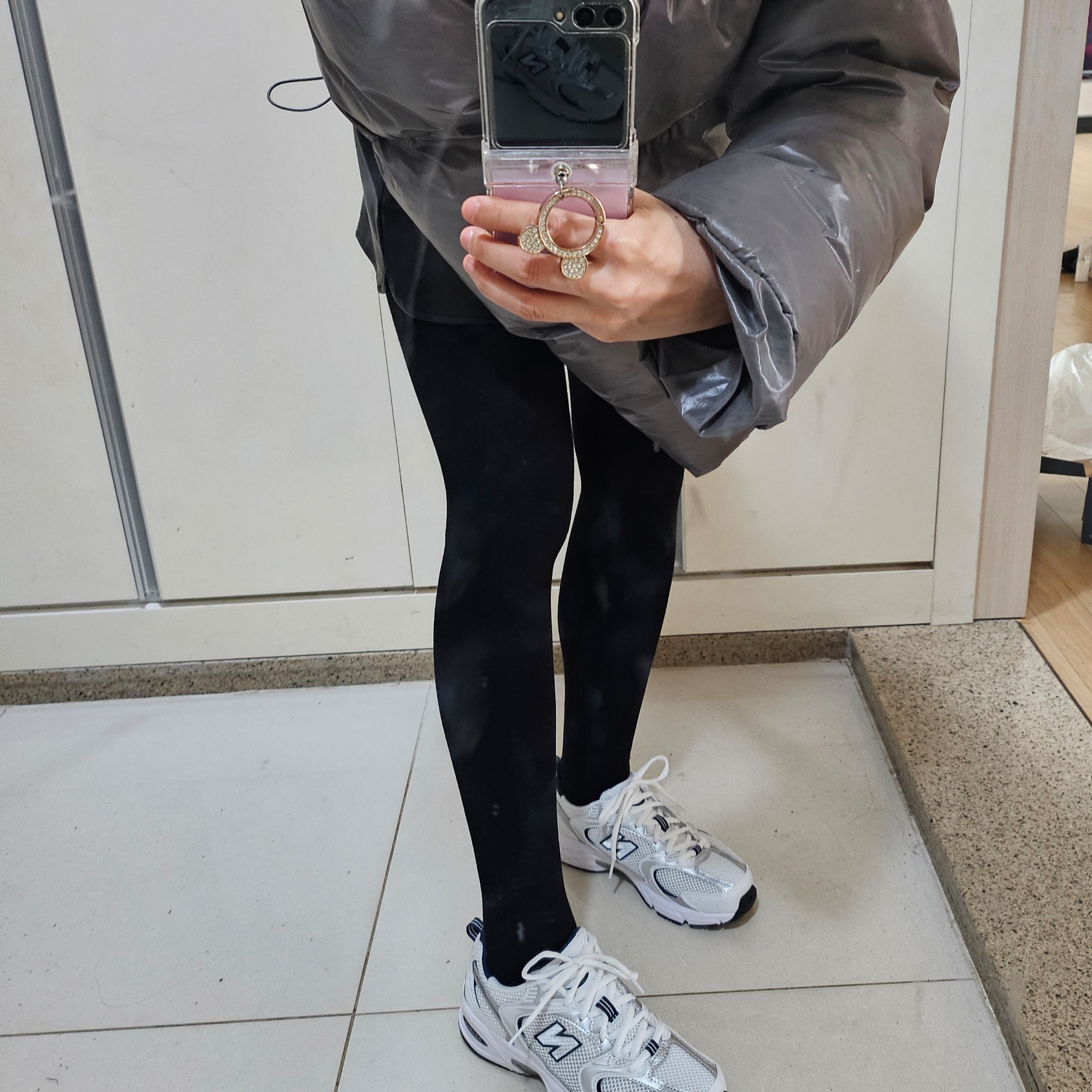 New Balance 530 White 착용 스타일 - 3