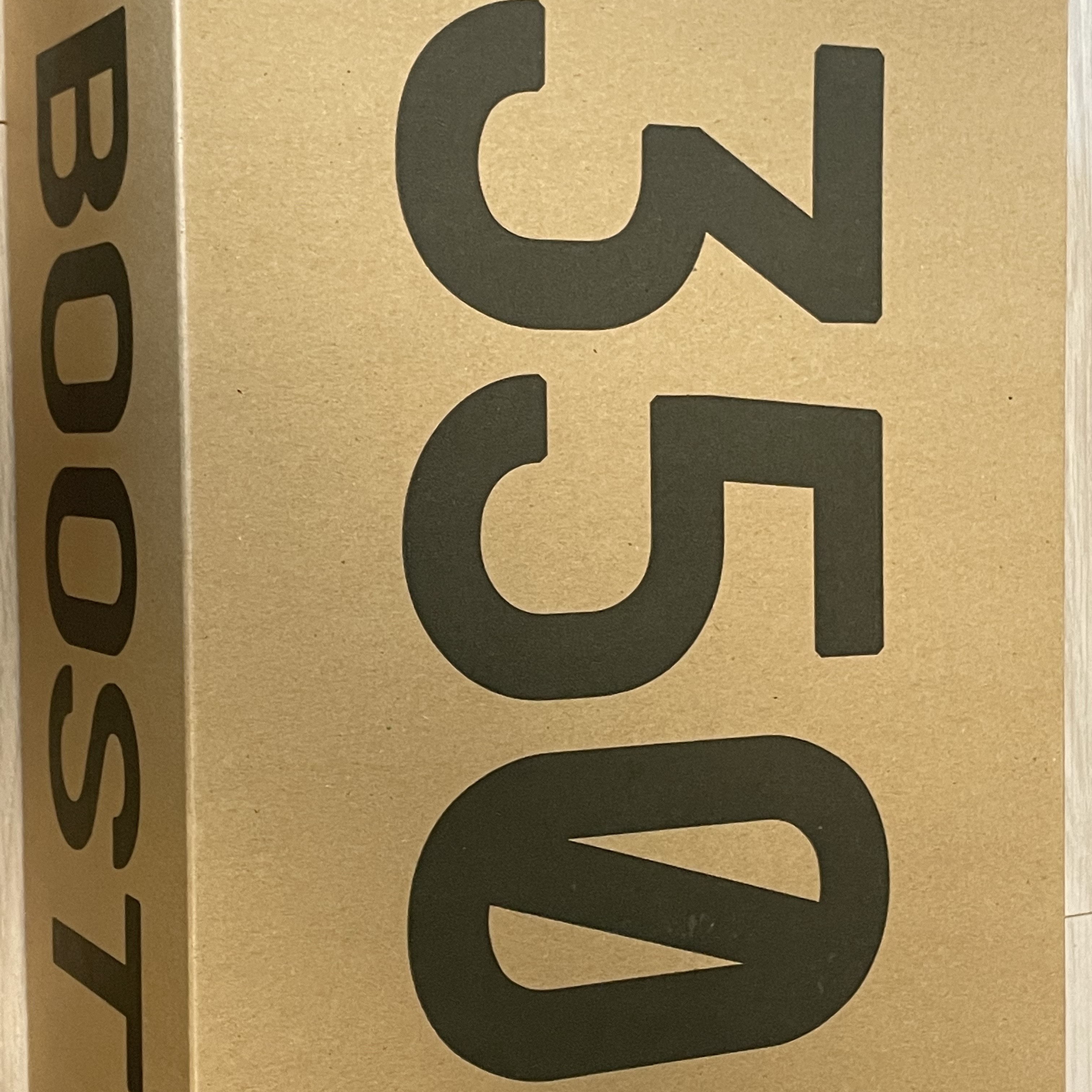 Adidas Yeezy Boost 350 V2 Steel Grey 착용 스타일 - 1