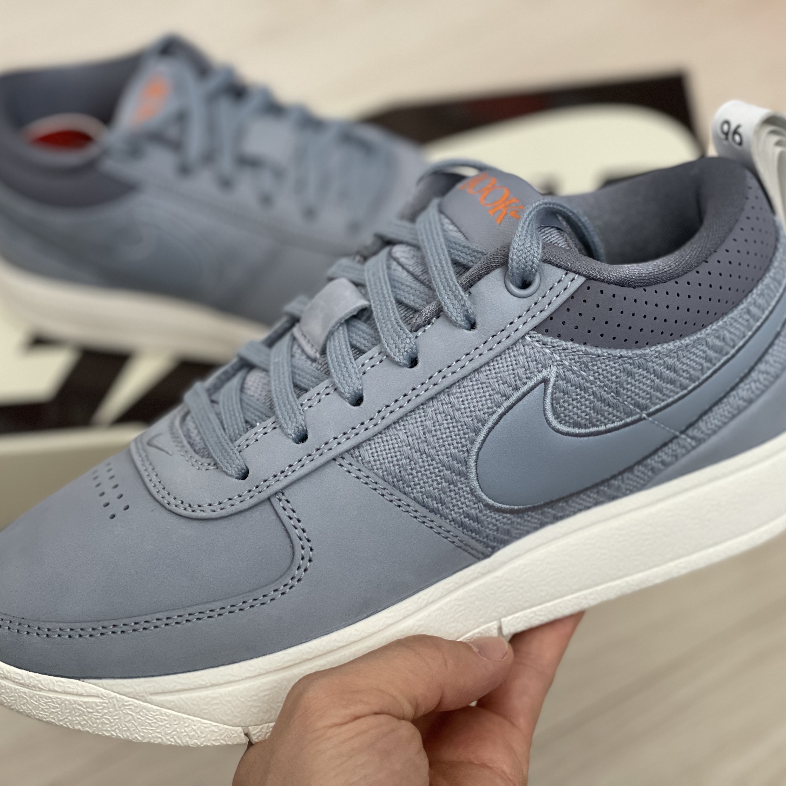 Nike Book 1 EP Mirage V2 착용 스타일