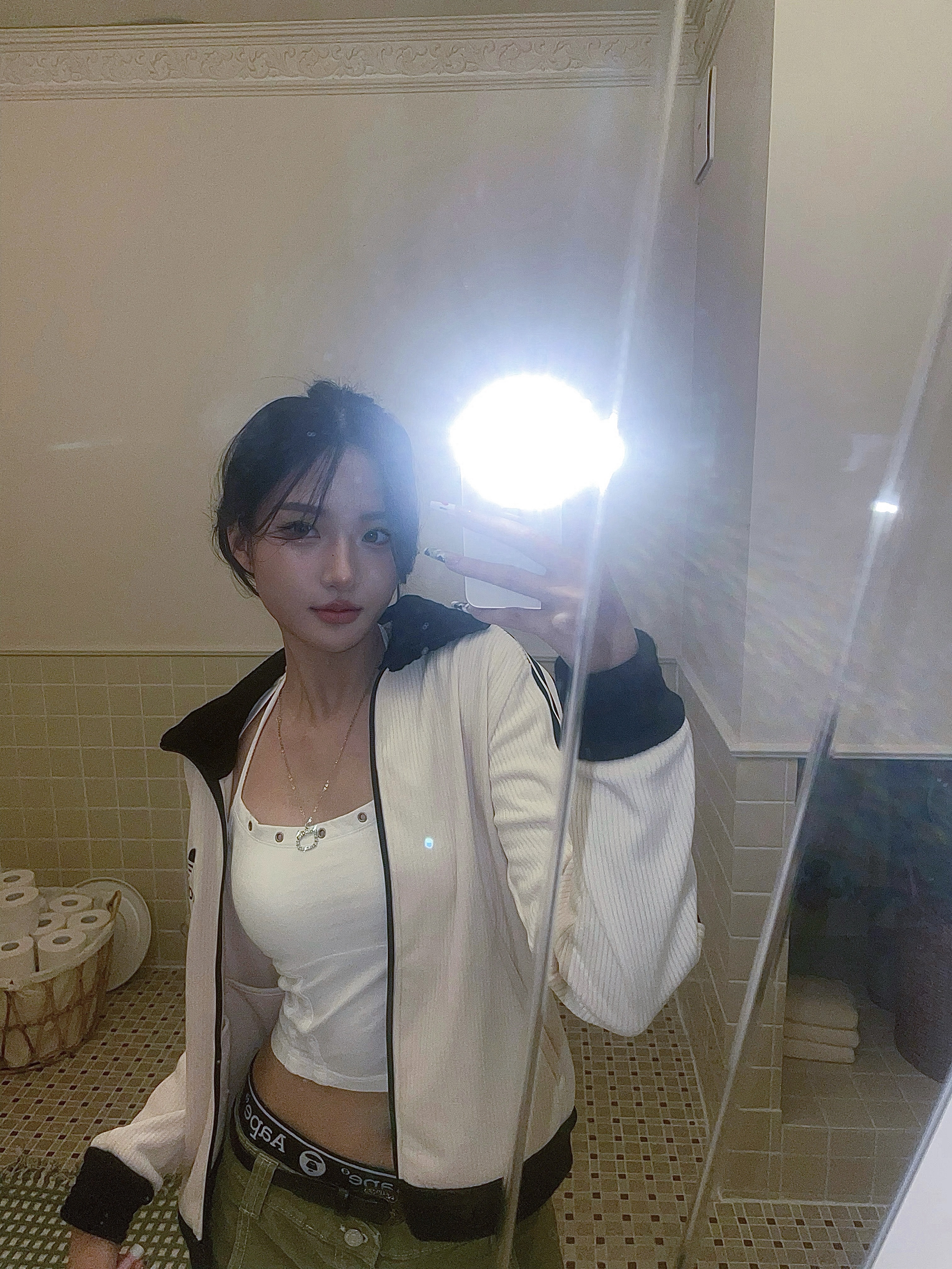 (W) Adidas Originals Premium Beckenbauer Luxe Track Jacket Wonder White - KR Sizing, AAPE Basic Underwear Black Multi - 25SS 착용 스타일 - 1