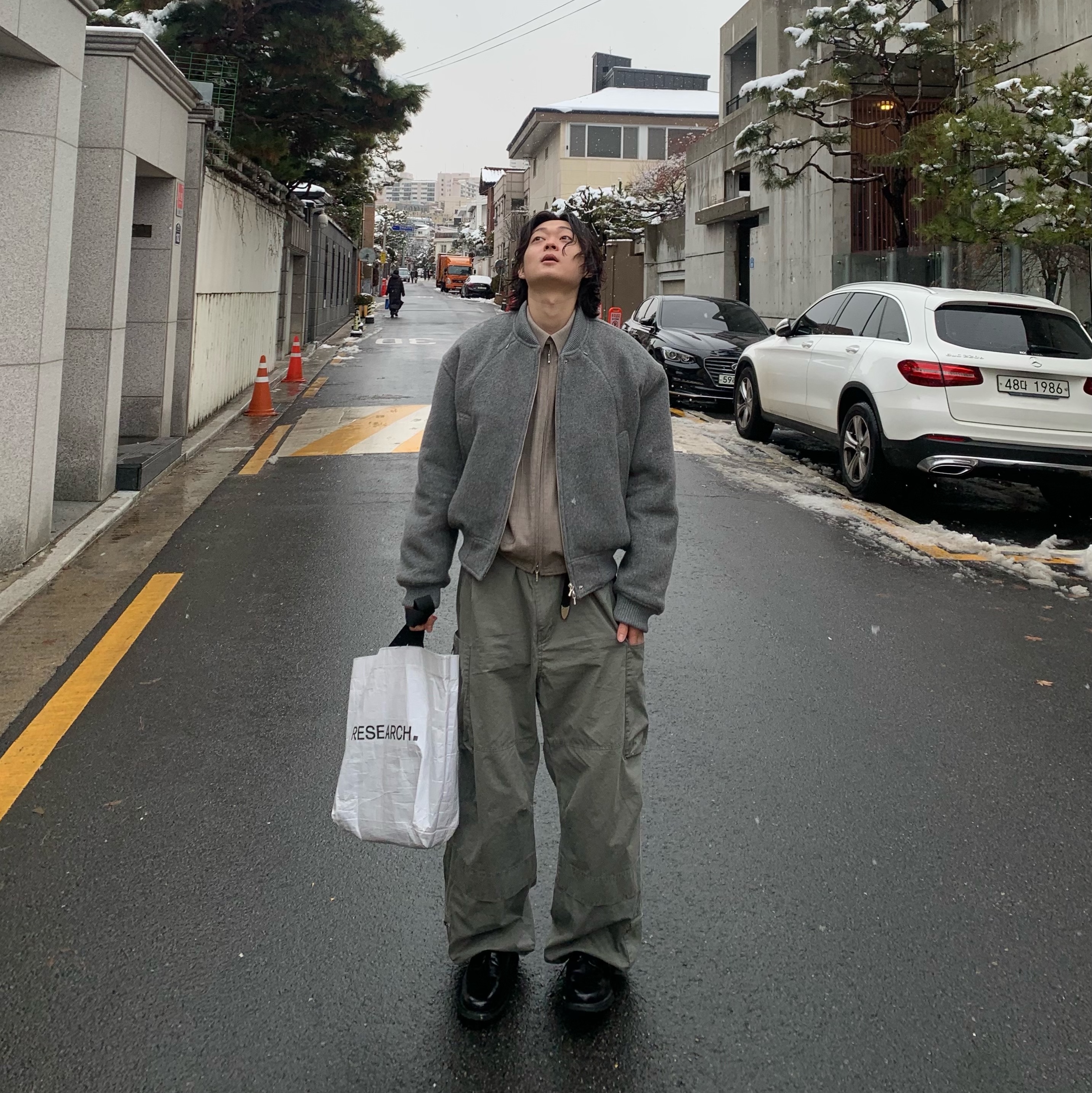 STU Padded Bomber Grey 착용 스타일 - 3