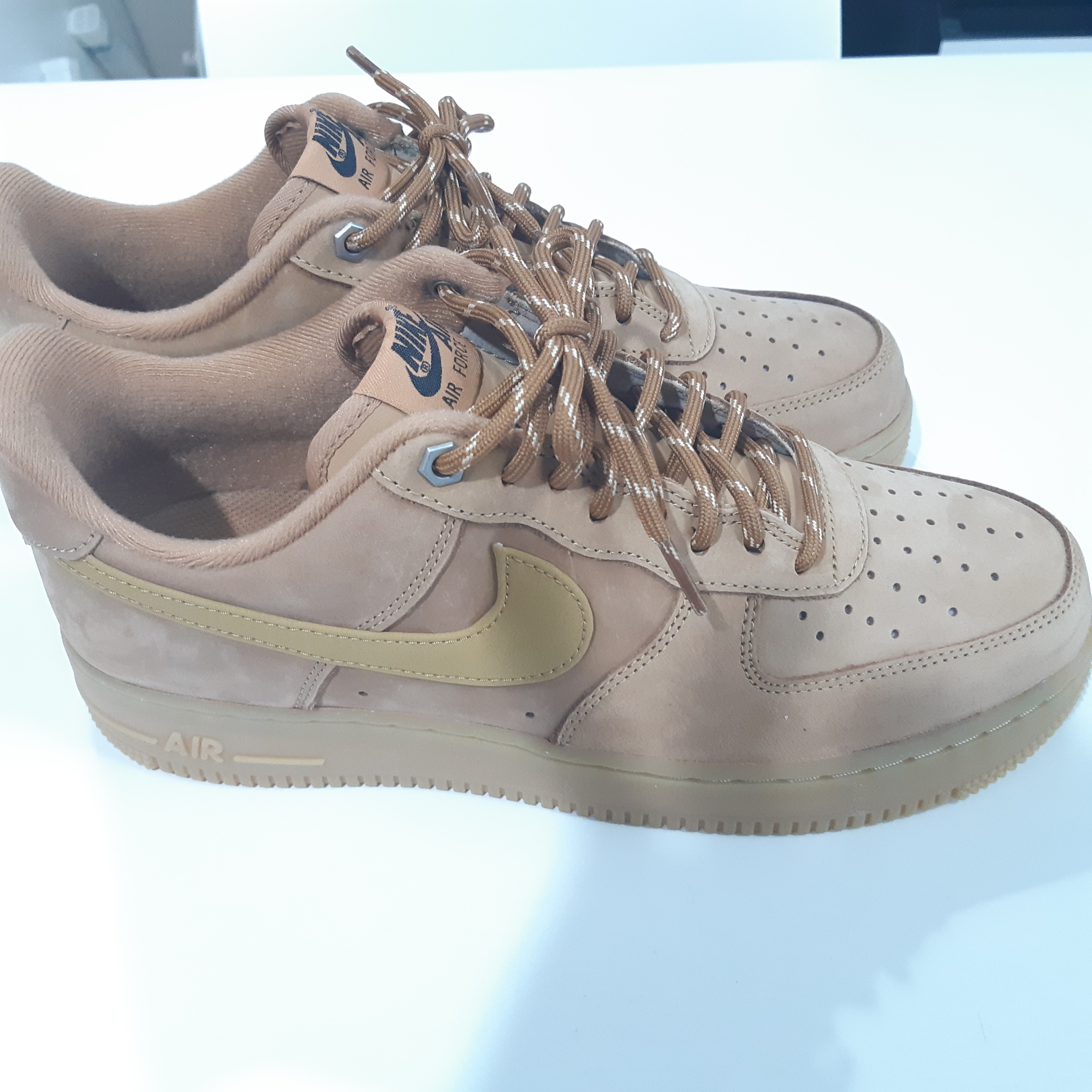 Nike Air Force 1 '07 WB Flax 착용 스타일