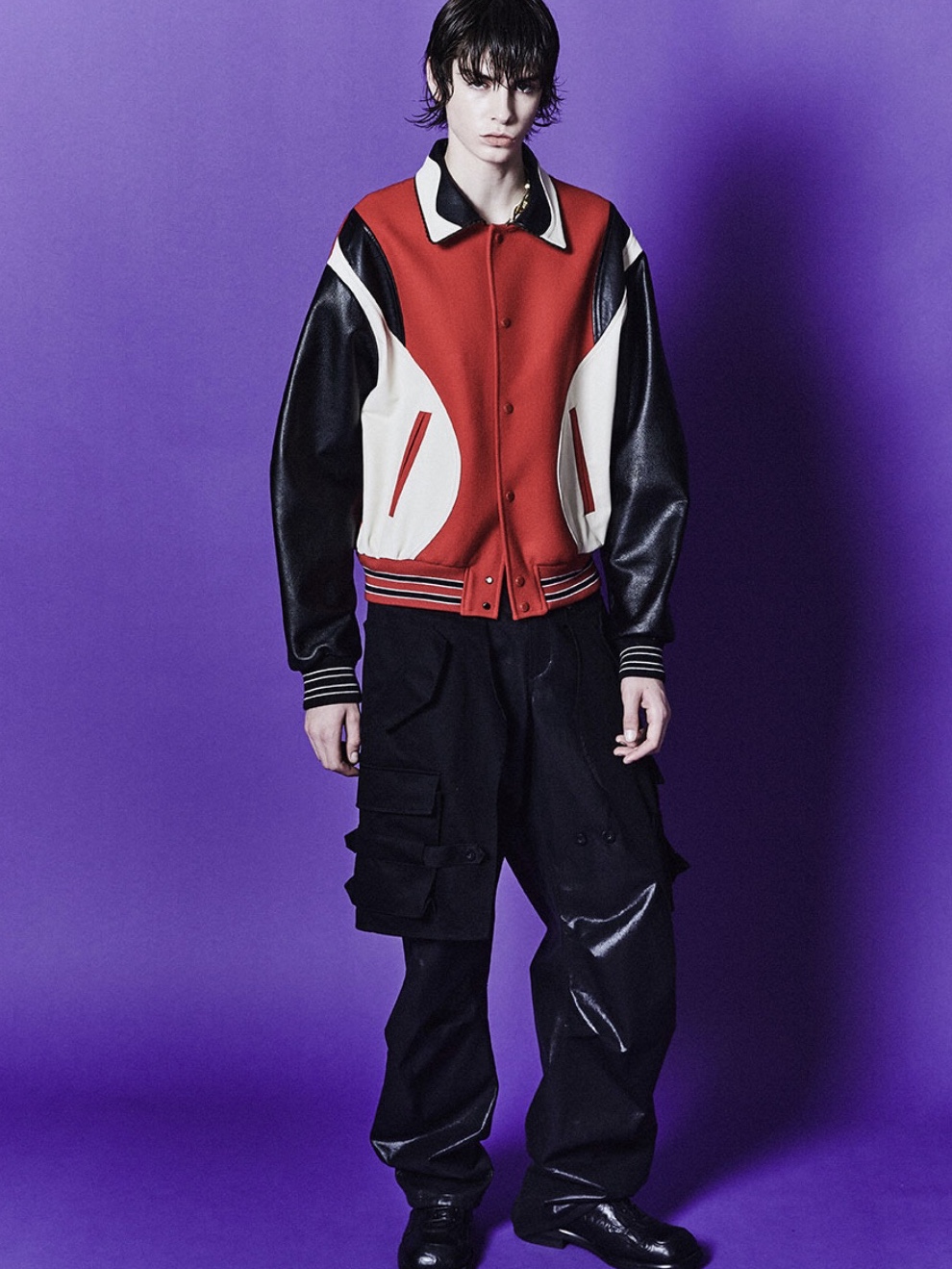 Nike x Martine Rose Shox MR4 Black 착용 스타일 - 4