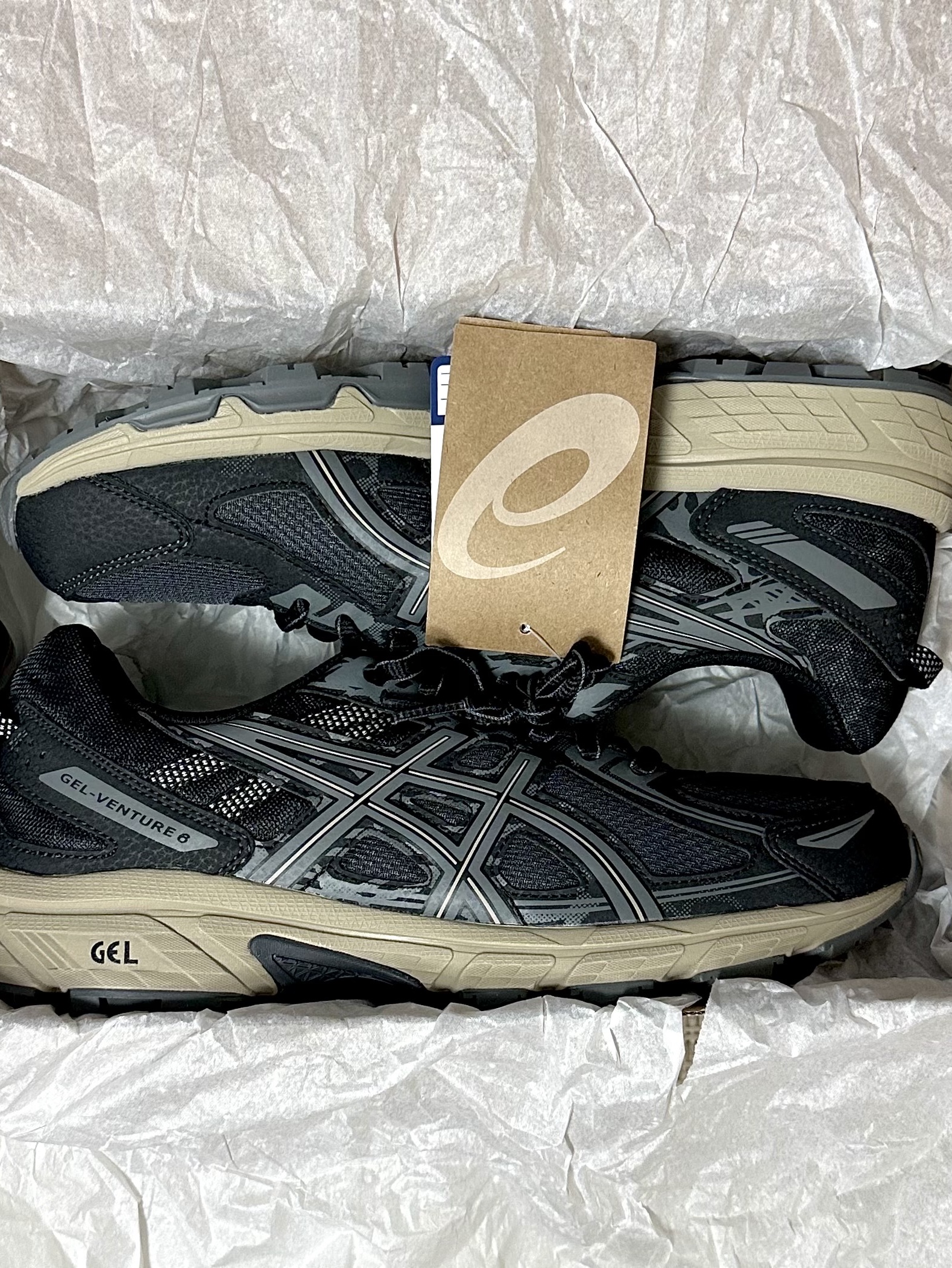 Asics Gel-Venture 6 Black Dark Grey - 4E Extra Wide 착용 스타일 - 2