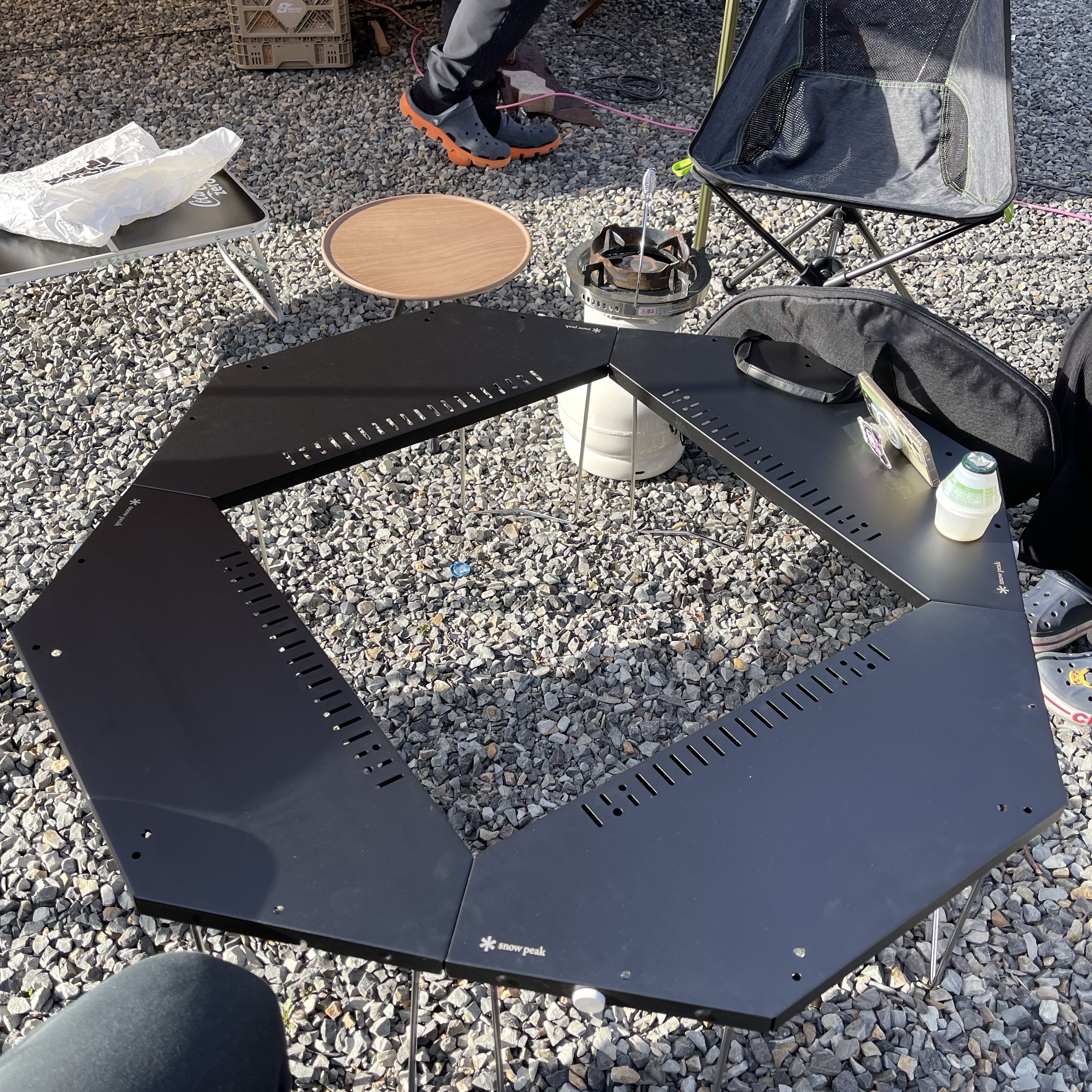 Snow Peak Jikaro Table Black 착용 스타일