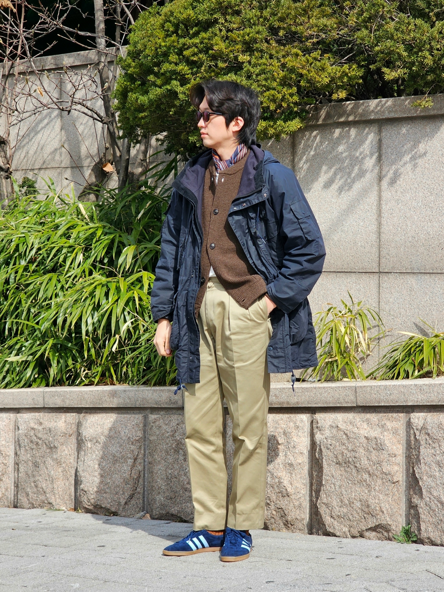 Adidas Berlin Collegiate Navy Pantone, Andersen Andersen Skipper Jacket Natural Brown 착용 스타일 - 1