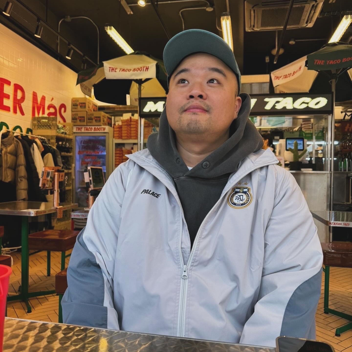 Palace Pro Shell Jacket Grey - 23FW, Punch Drunk Parties Circle Logo Garment Dyed Hoodie Charcoal 착용 스타일